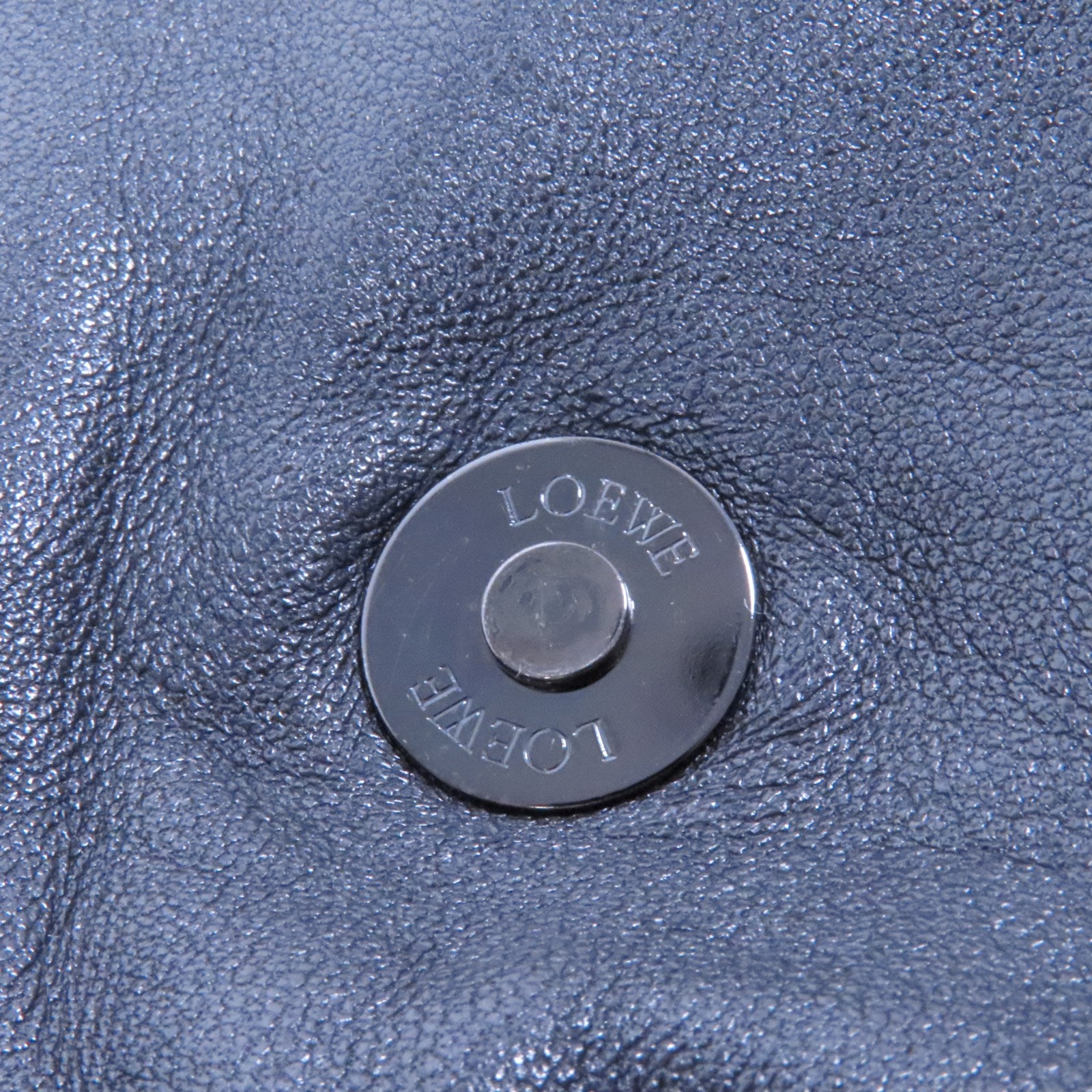 LOEWE 羊皮皮革Shoulder Bag銀扣肩背袋黑色