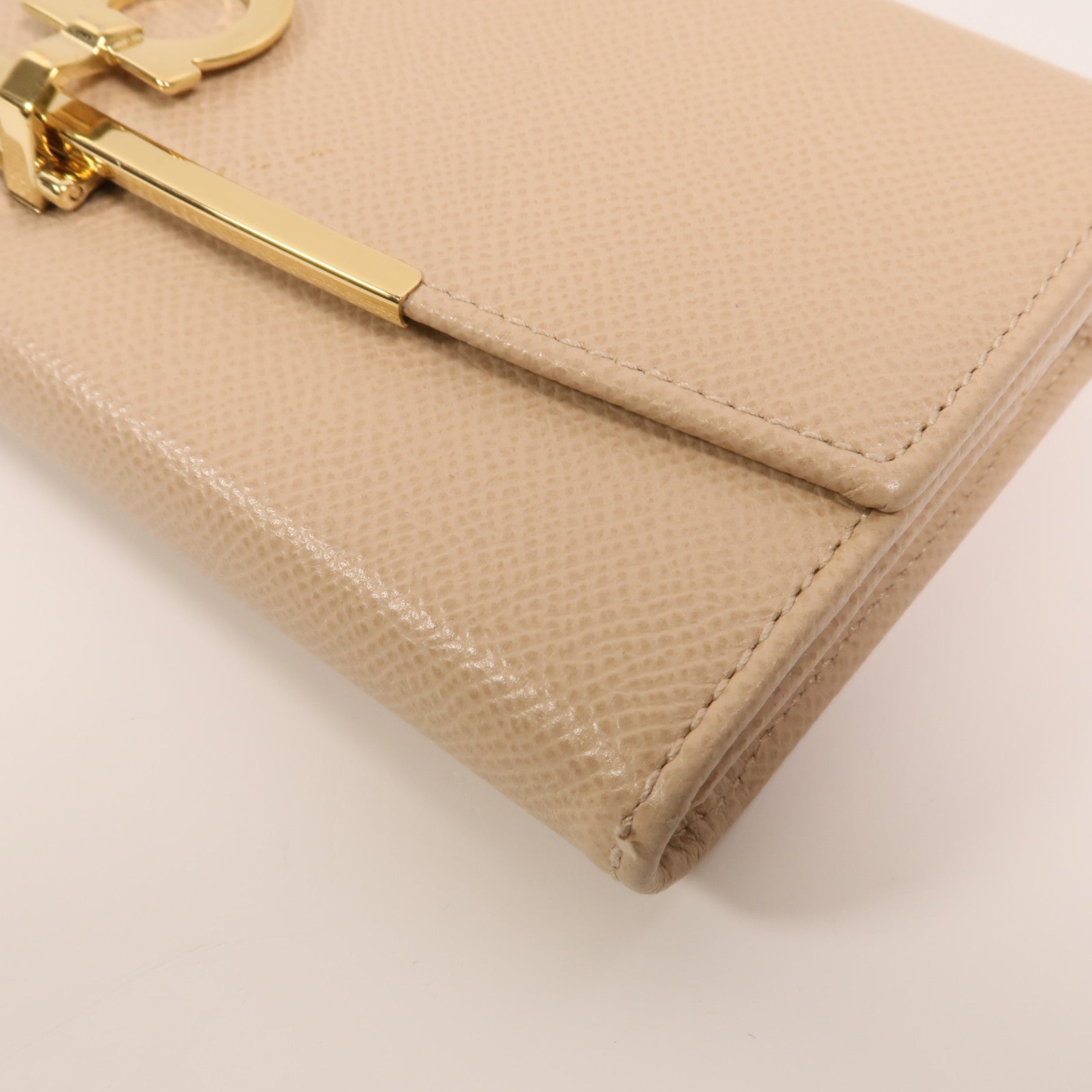 Salvatore Ferragamo 牛皮皮革Gancini Continental Wallet金扣長錢包
