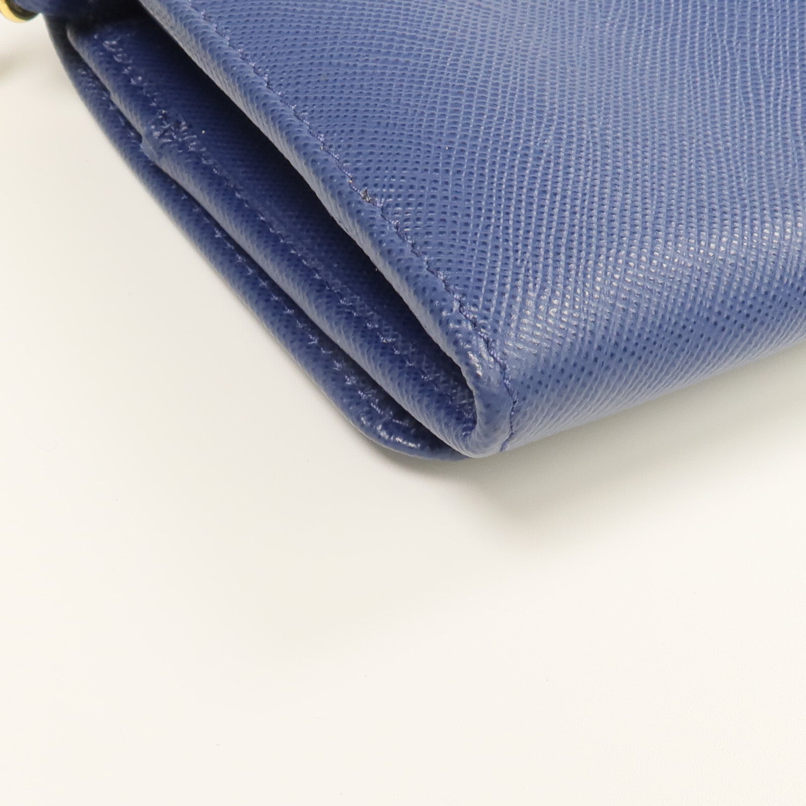 PRADA Saffiano皮革Wallet On Chain金扣鏈帶肩背袋
