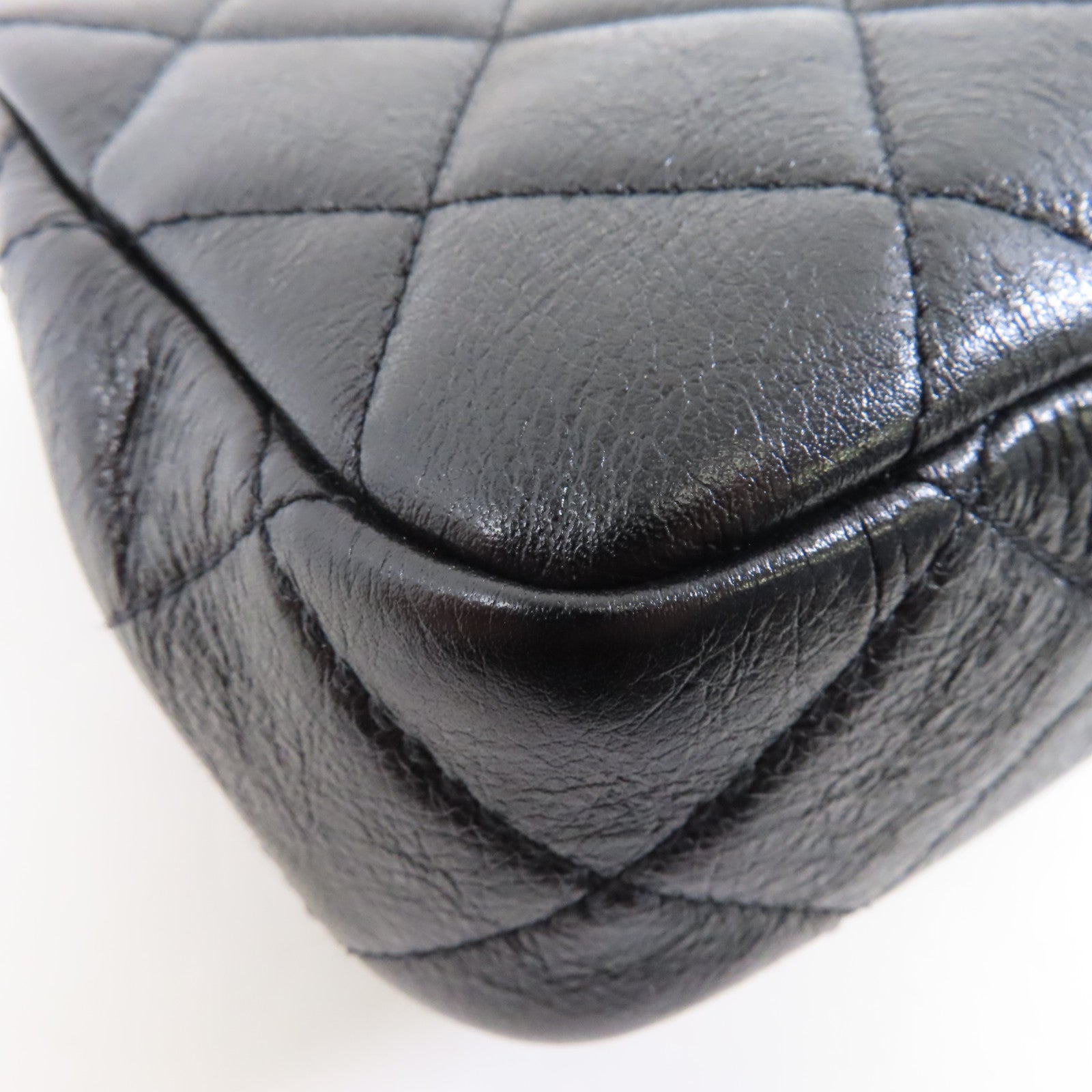CHANEL 菱格皮革Chain Shoulder金扣鏈帶肩背袋黑色