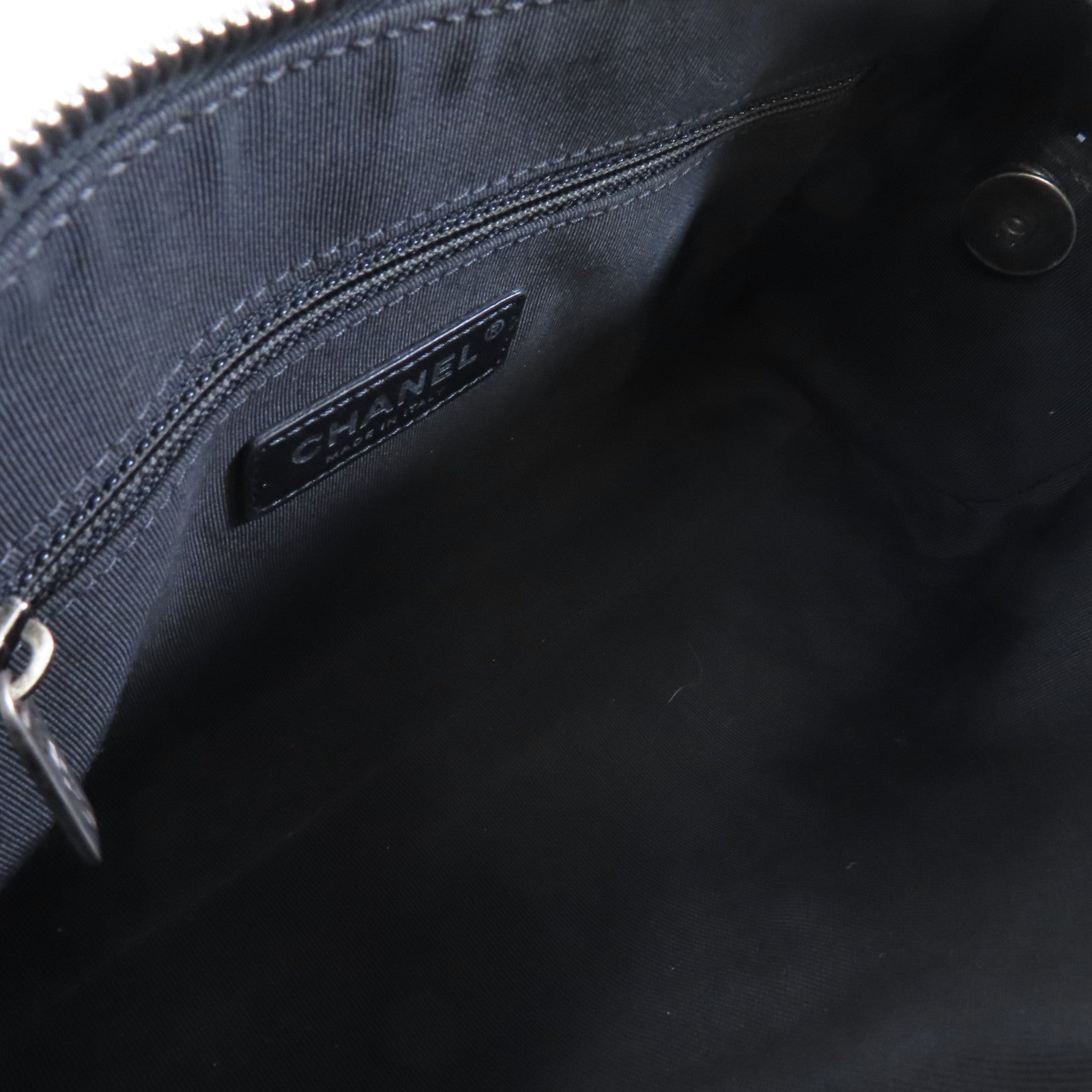 CHANEL 【激減優惠】牛皮皮革Bowling Chain Shoulder金扣鏈帶肩背袋黑色