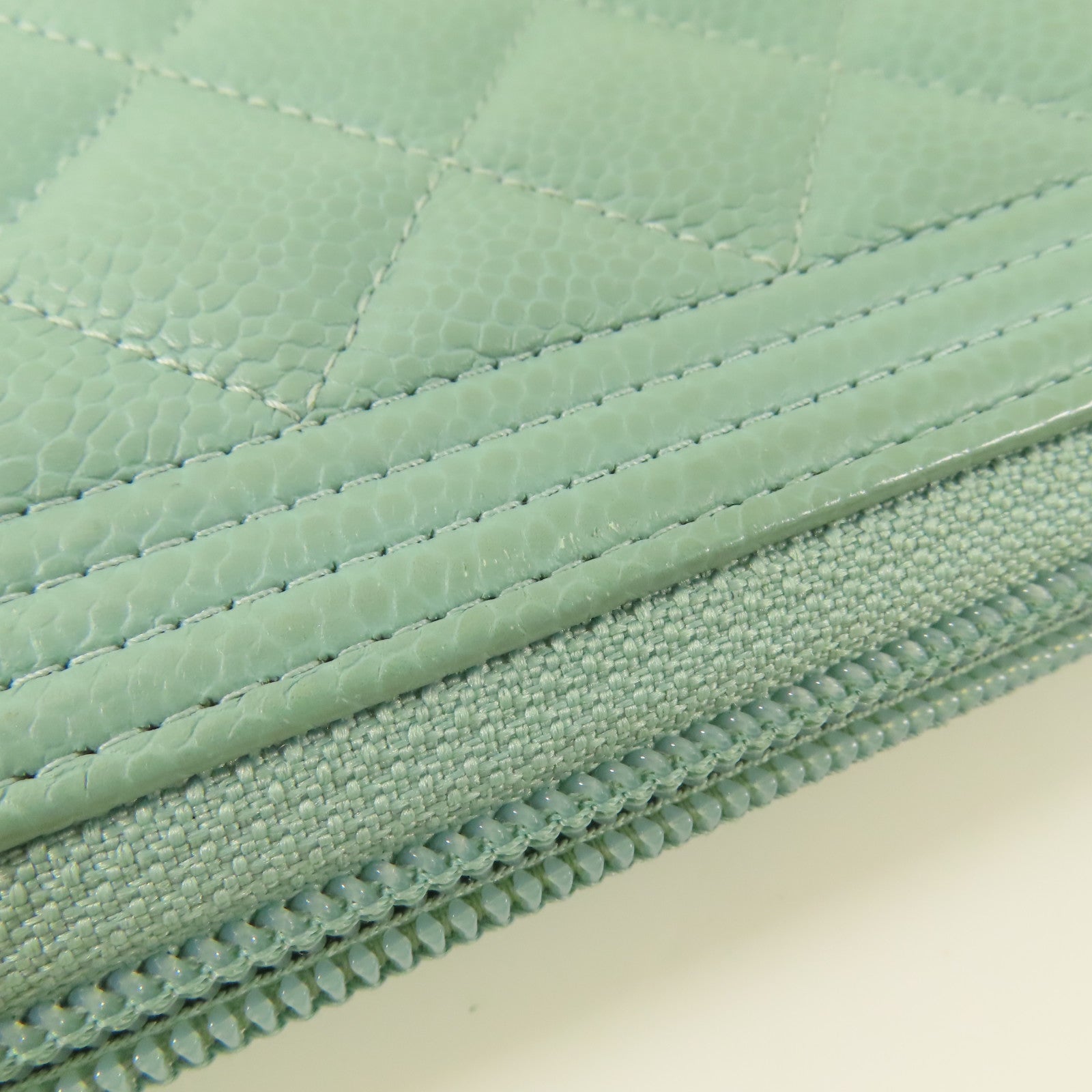 CHANEL 牛皮皮革Boy Zipper Long Wallet金扣長錢包