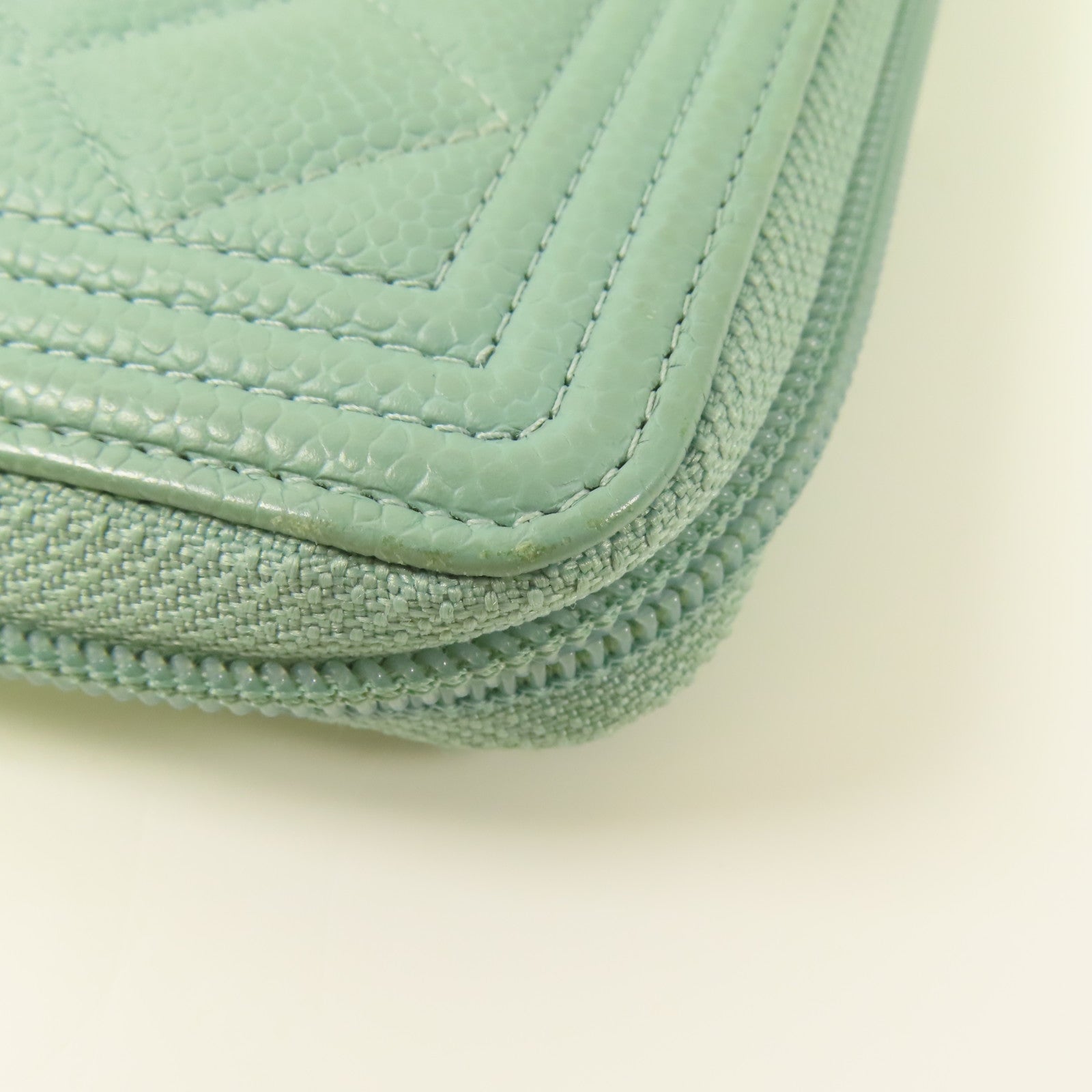 CHANEL 牛皮皮革Boy Zipper Long Wallet金扣長錢包