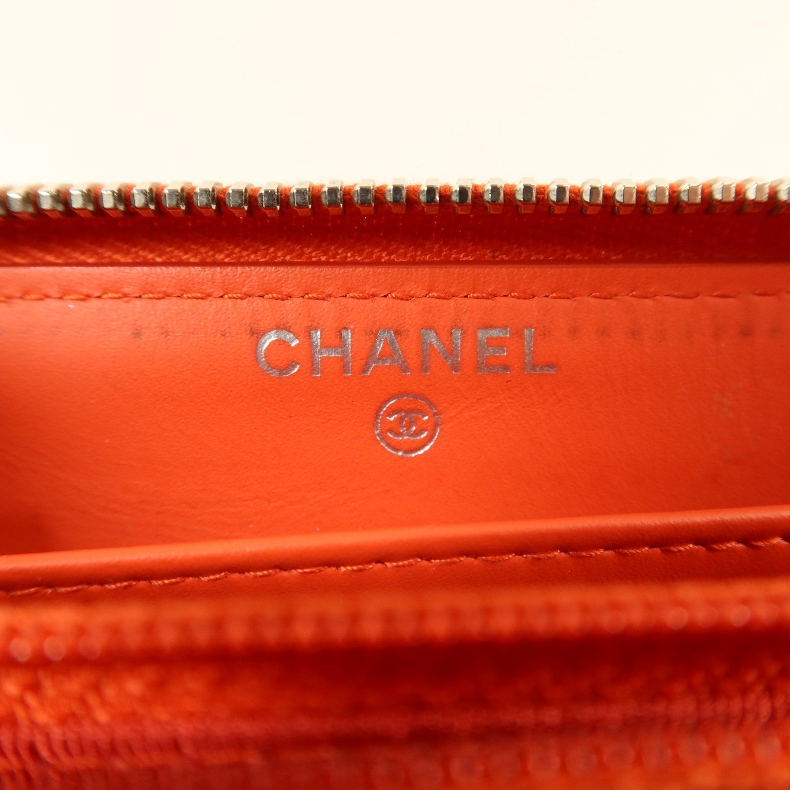 CHANEL 漆皮皮革Long Round Wallet銀扣長錢包