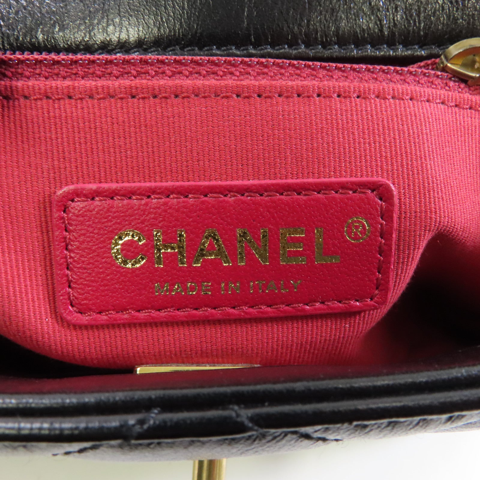 CHANEL 菱格皮革Chain Shoulder金扣鏈帶肩背袋黑色