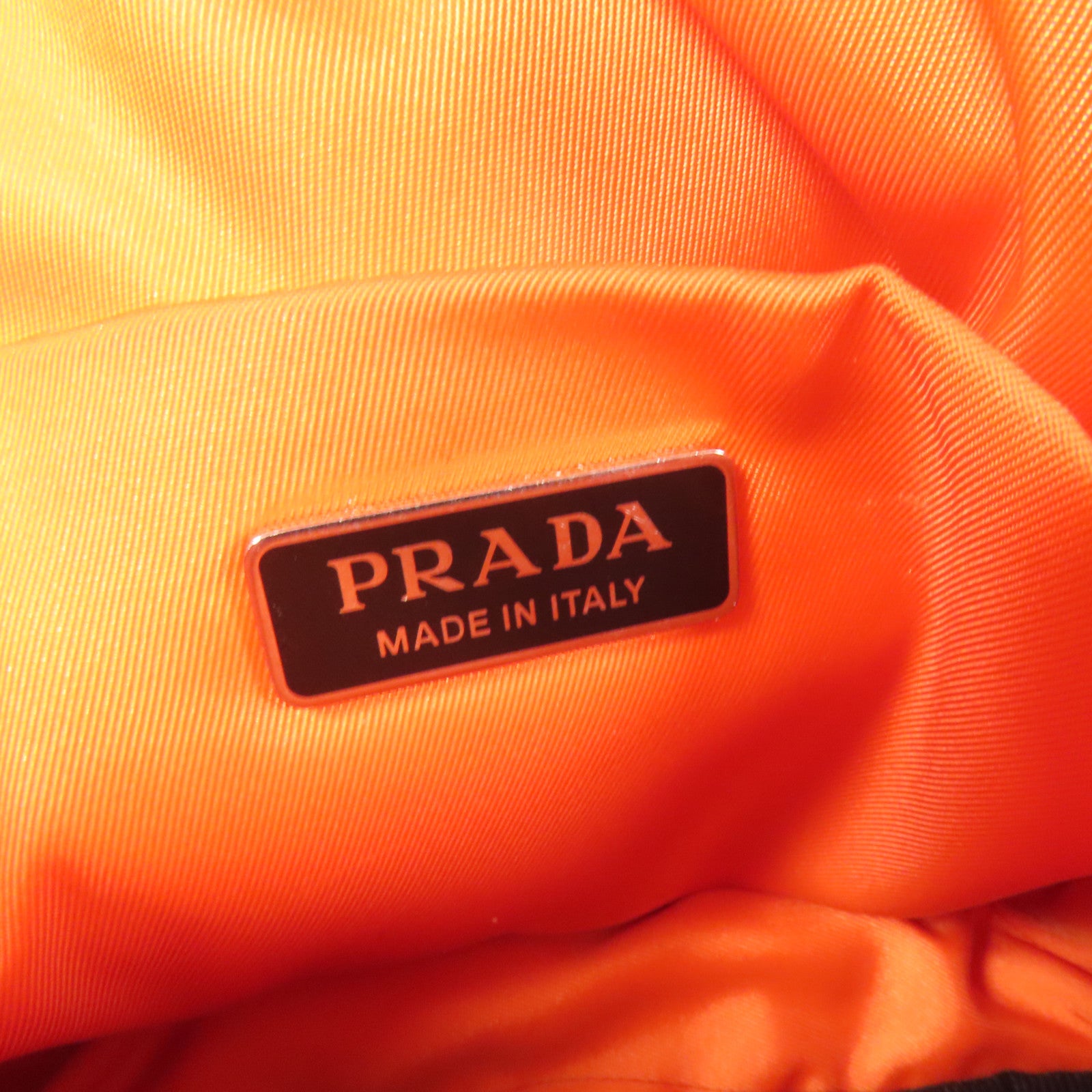 PRADA 尼龍Pouch銀扣手拿包
