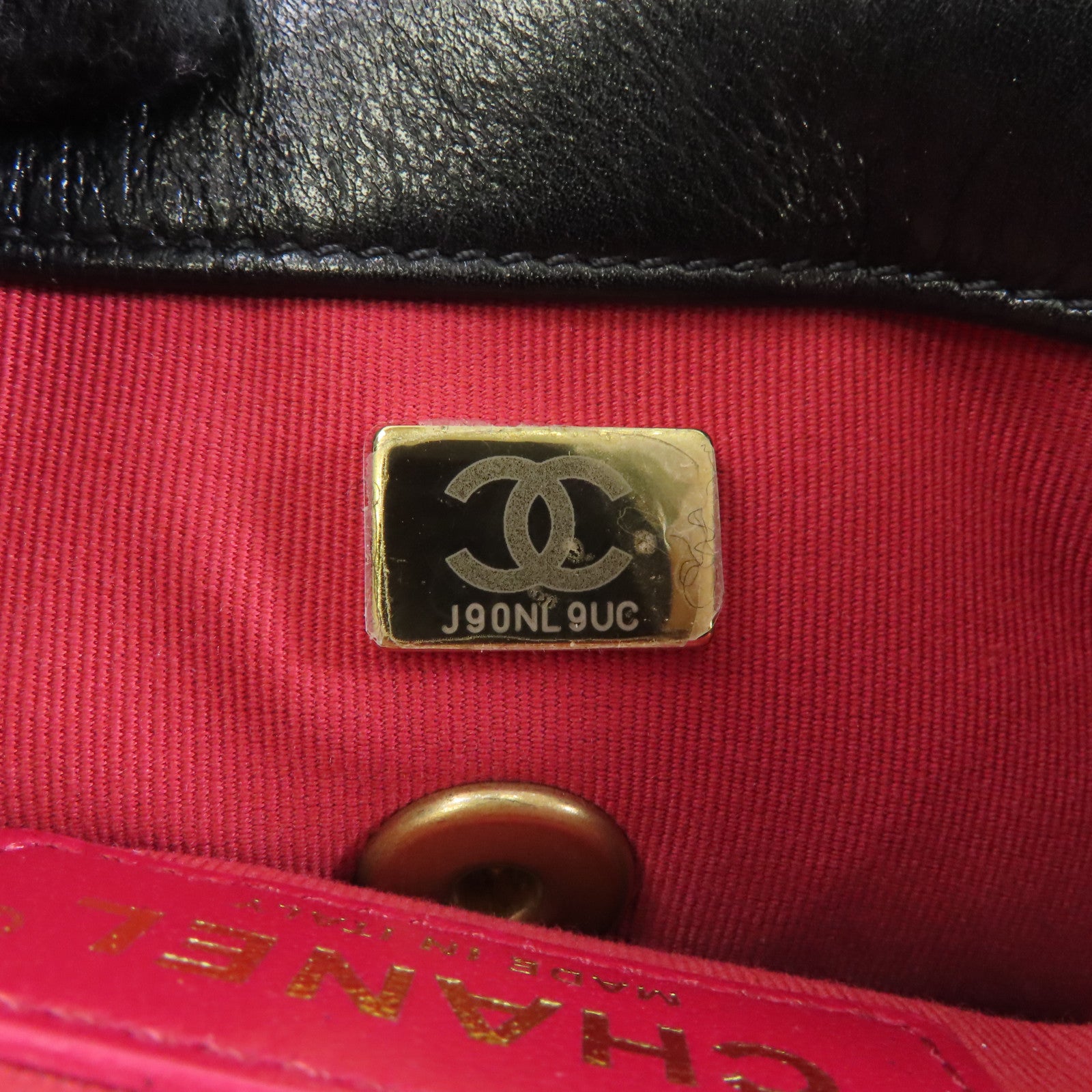 CHANEL 菱格皮革Chain Shoulder金扣鏈帶肩背袋黑色