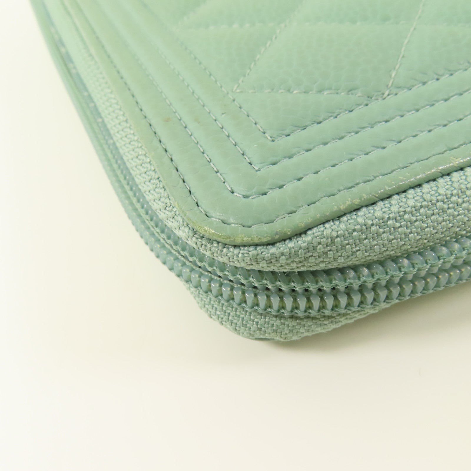 CHANEL 牛皮皮革Boy Zipper Long Wallet金扣長錢包