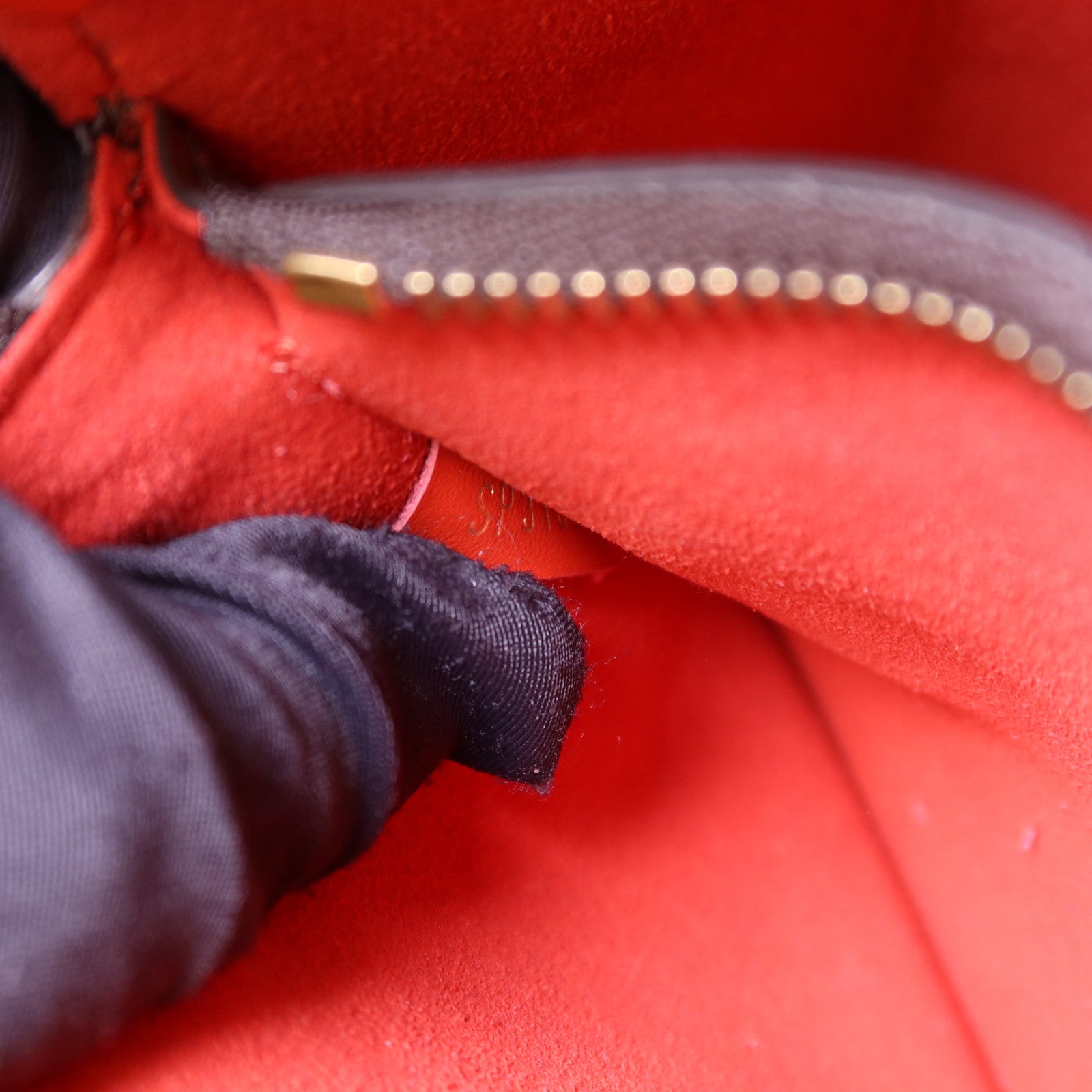 LOUIS VUITTON Monogram Neo Noe Bucket Bag金扣肩背袋Coquelicot