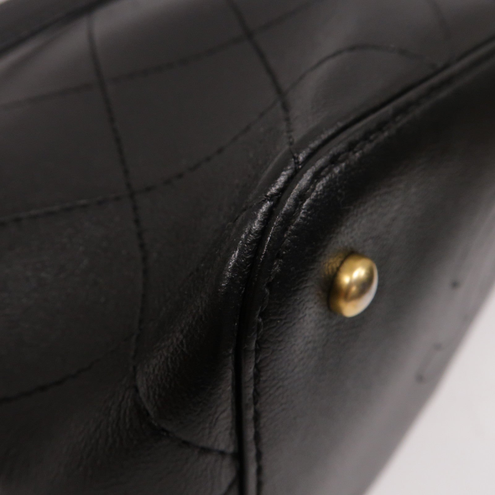CHANEL 菱格Caviar皮革Bucket Bag金扣手挽肩背兩用袋黑色