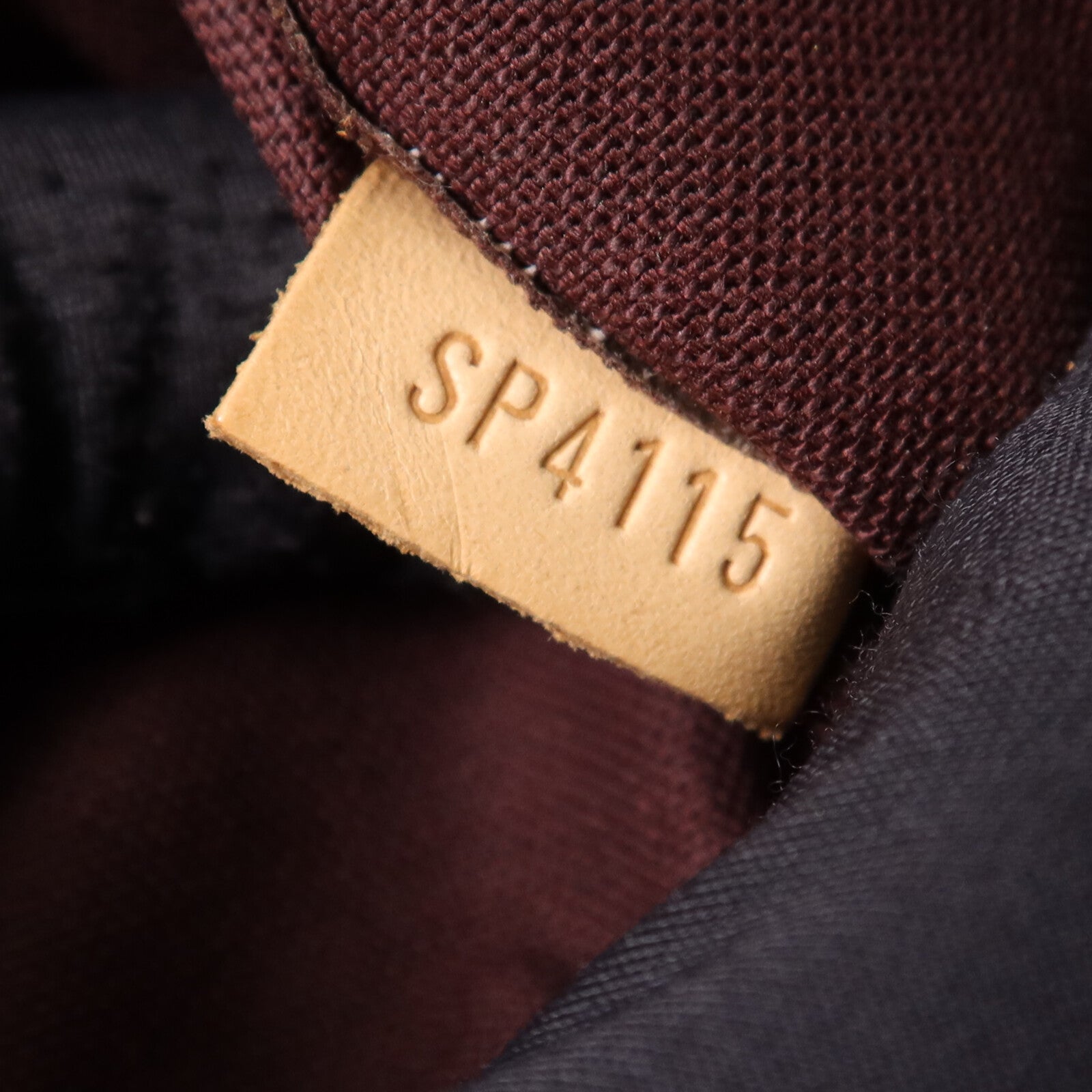 LOUIS VUITTON Monogram Canvas Segur金扣手挽肩背兩用袋