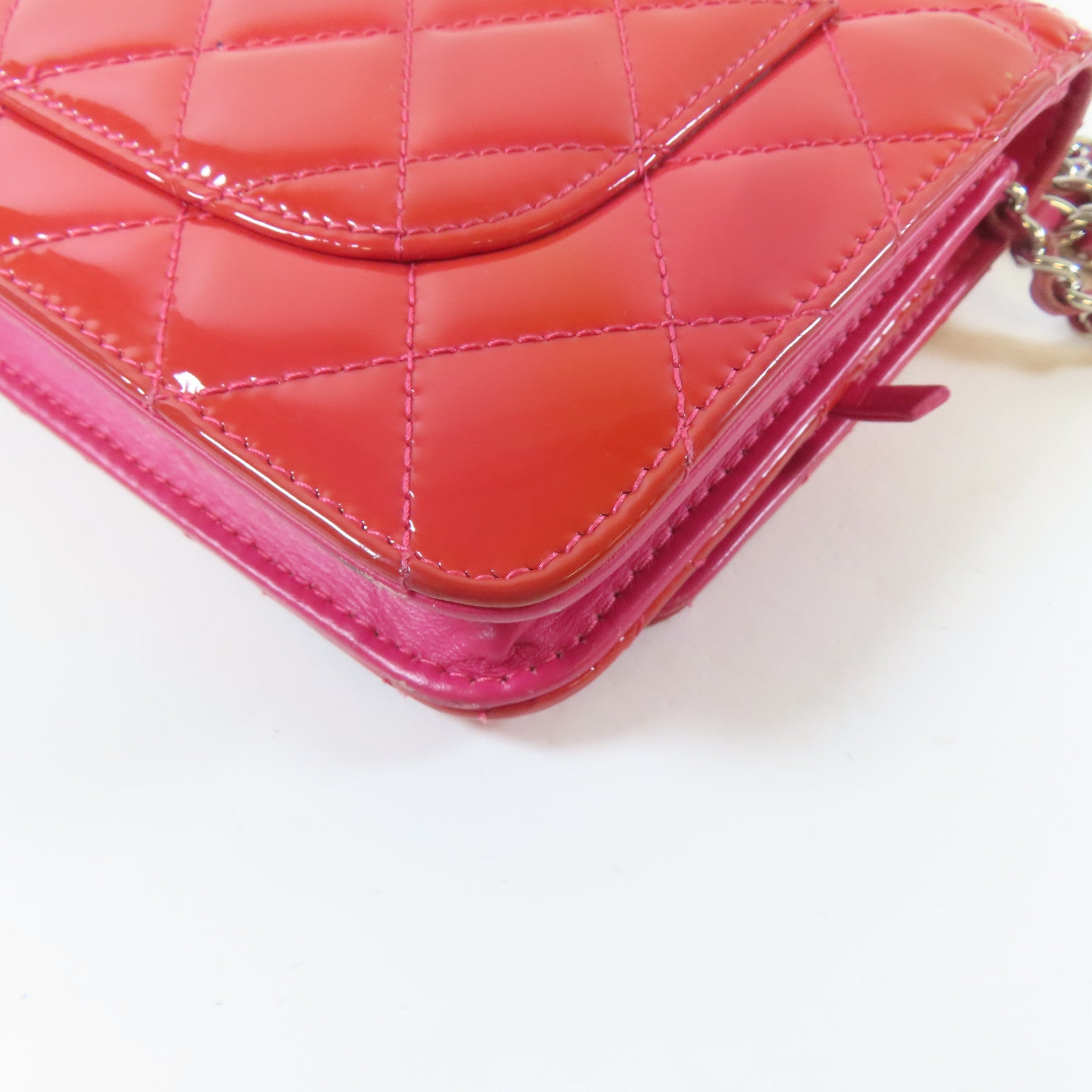 CHANEL 菱格漆皮皮革Woc Shoulder Bag銀扣鏈帶肩背袋紅色