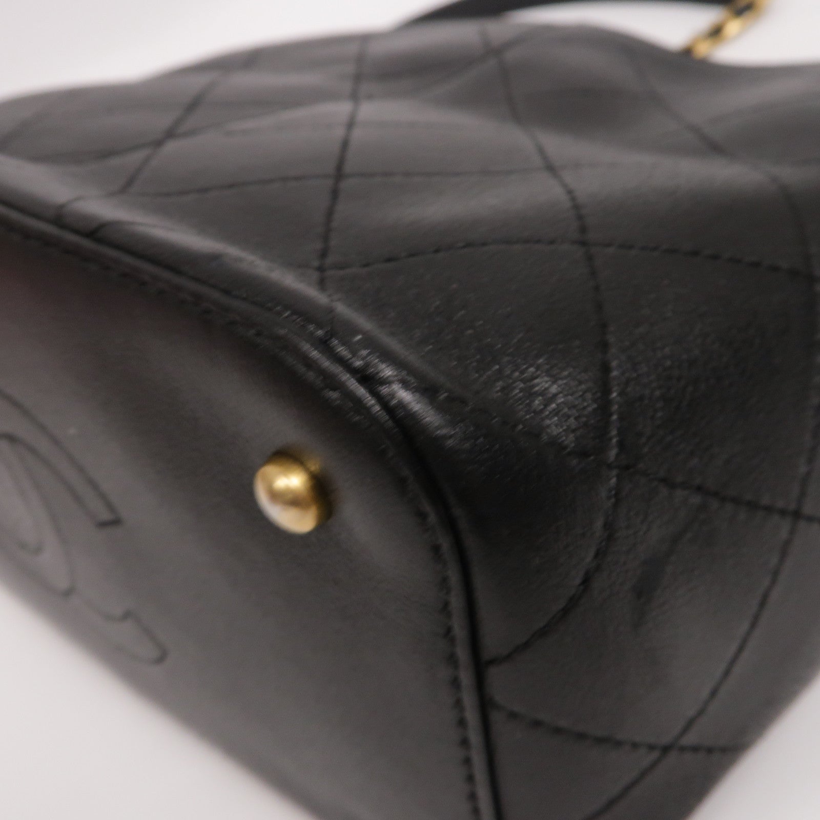 CHANEL 菱格Caviar皮革Bucket Bag金扣手挽肩背兩用袋黑色