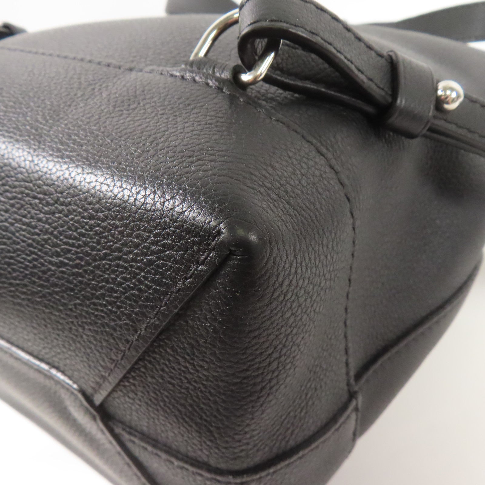 LOUIS VUITTON LV SHW Lock Me Backpack M41815 Calfskin Leather Black Noir