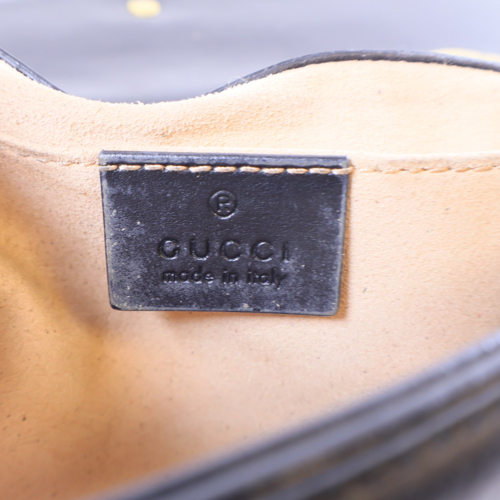 GUCCI 牛皮皮革GG Marmont金扣肩背袋黑色