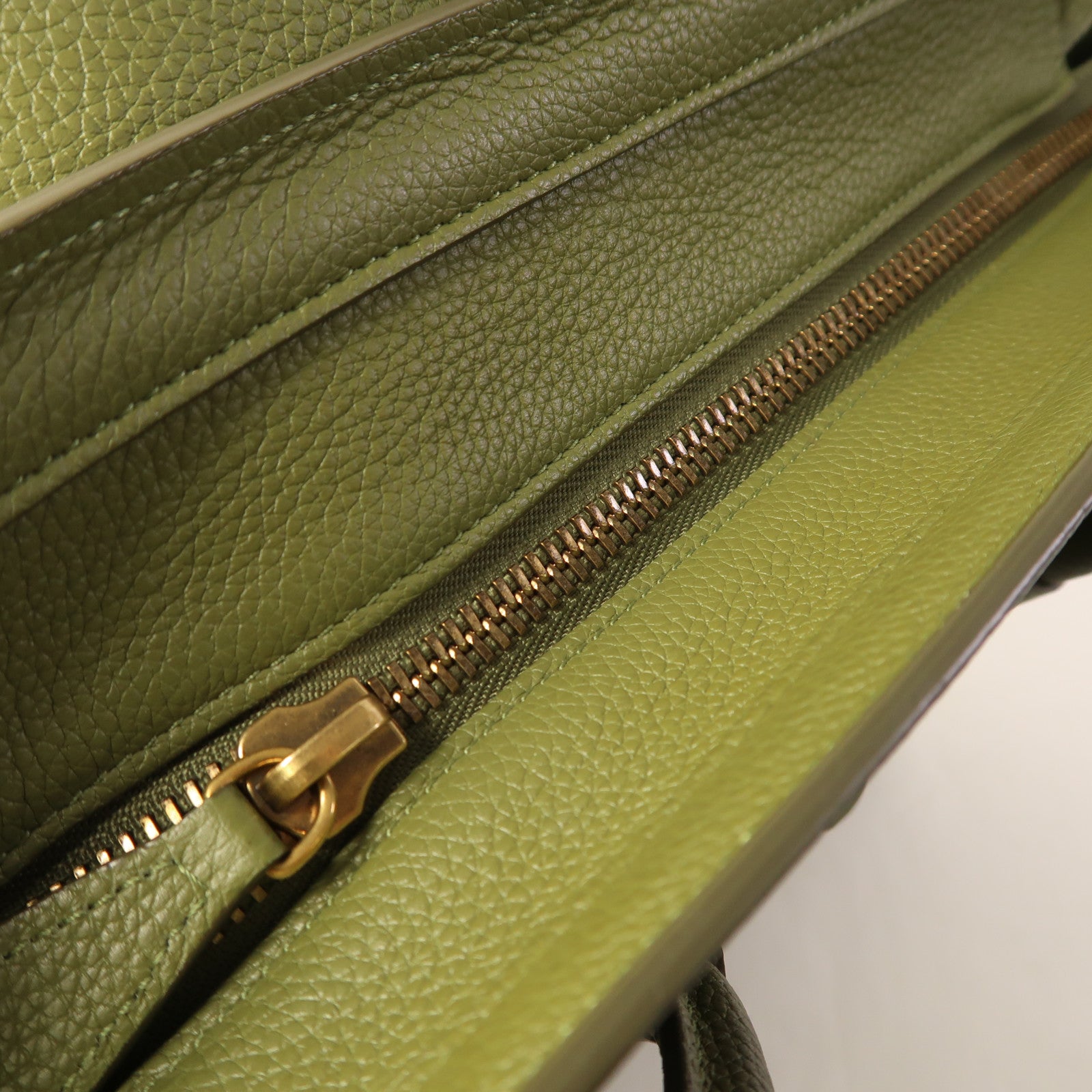 CELINE 【激減優惠】牛皮皮革Mini Laggage金扣手挽袋