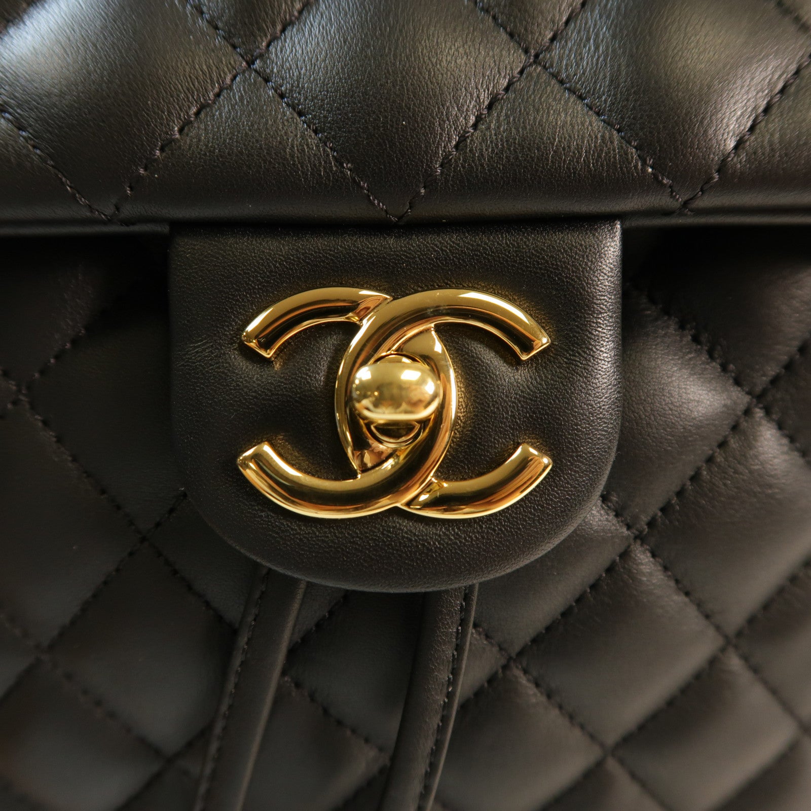 CHANEL 羊皮皮革Backpack金扣背包