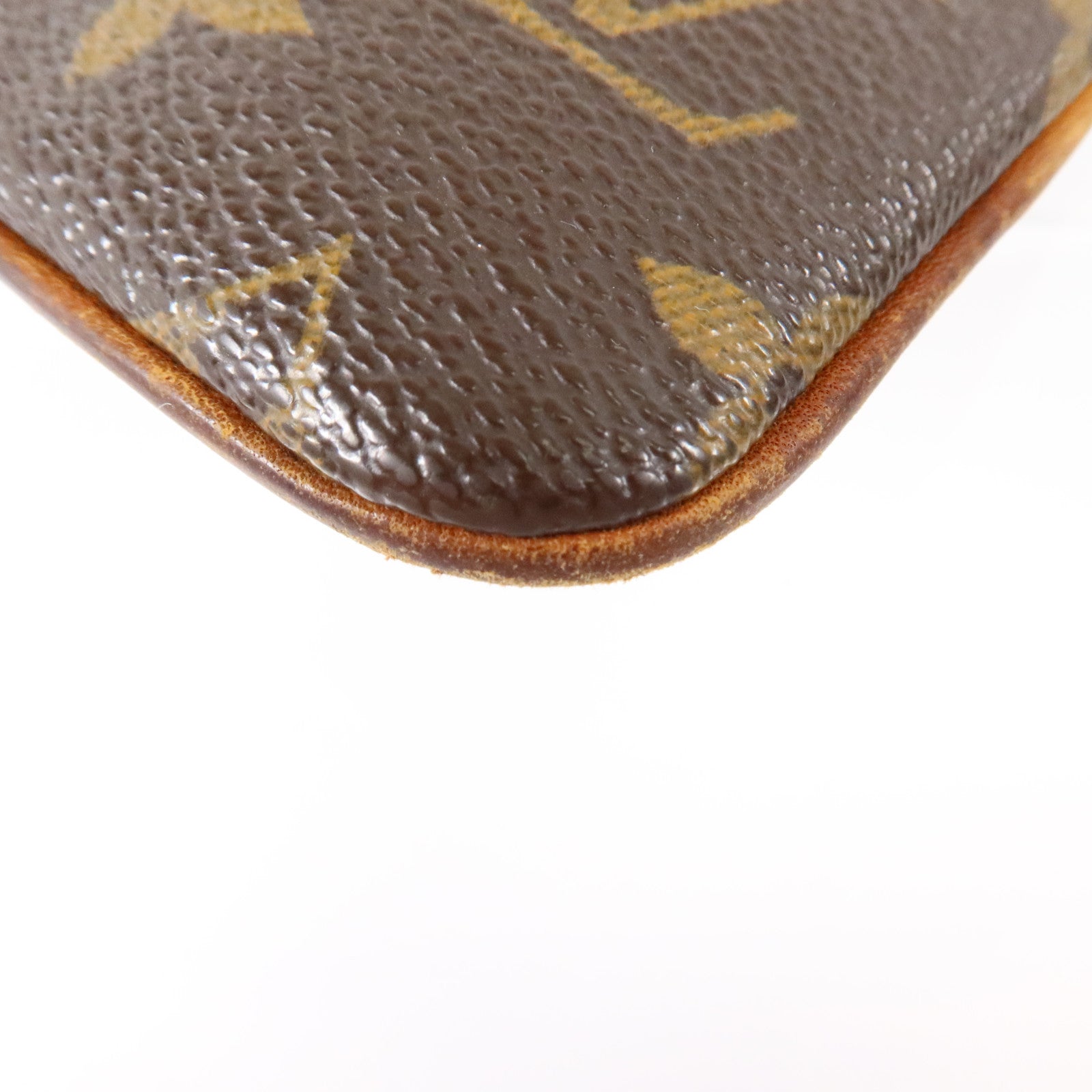 LOUIS VUITTON Monogram Pochette Milla金扣鏈帶手挽袋