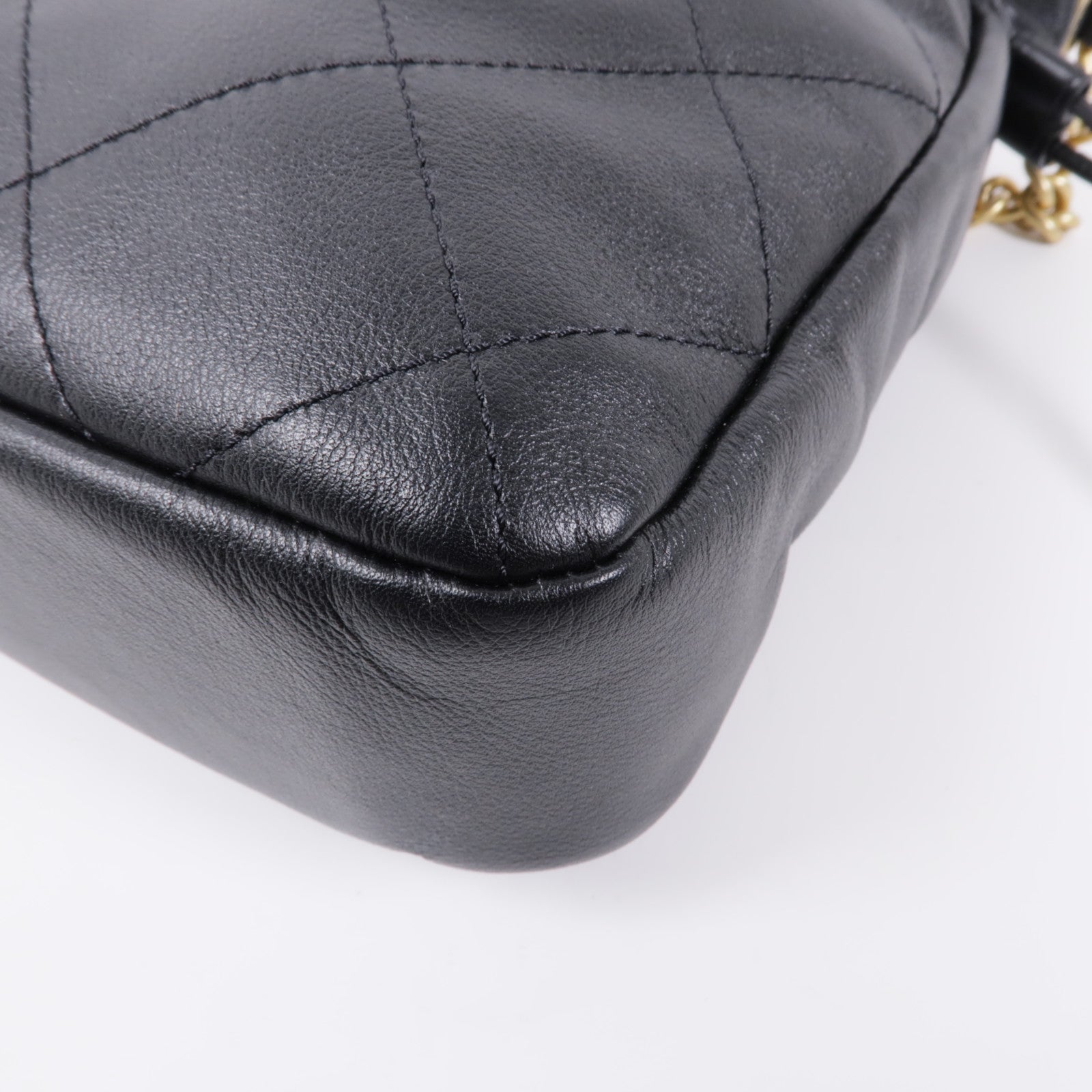 CHANEL 牛皮皮革Bucket金扣鏈帶肩背袋