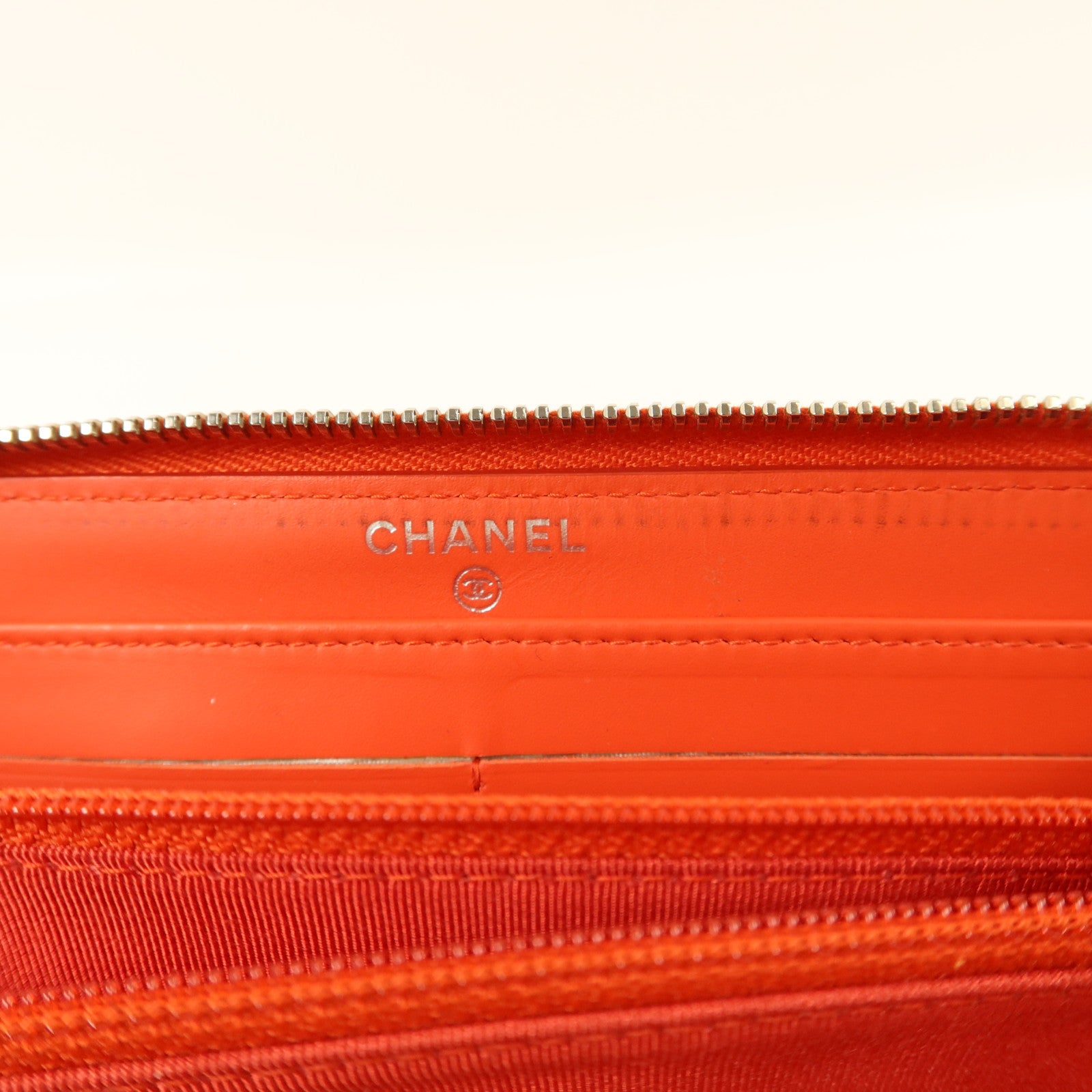 CHANEL 漆皮皮革Long Round Wallet銀扣長錢包