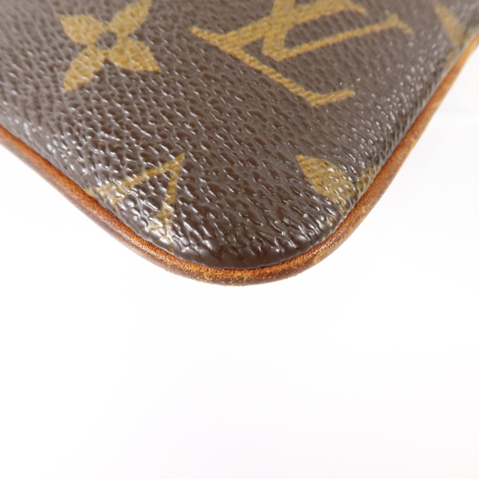 LOUIS VUITTON Monogram Pochette Milla金扣鏈帶手挽袋