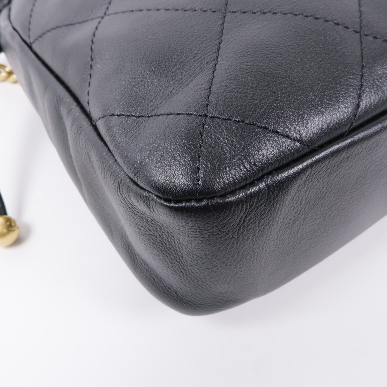 CHANEL 牛皮皮革Bucket金扣鏈帶肩背袋
