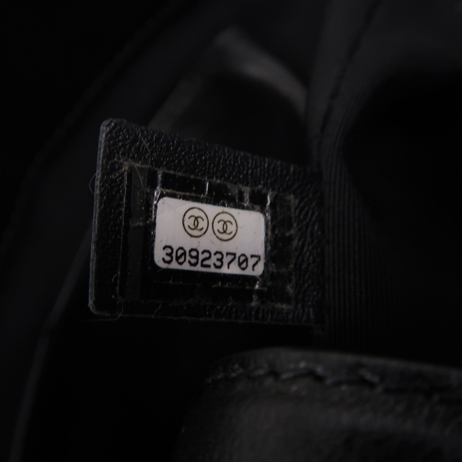 CHANEL 菱格Caviar皮革Bucket Bag金扣手挽肩背兩用袋黑色
