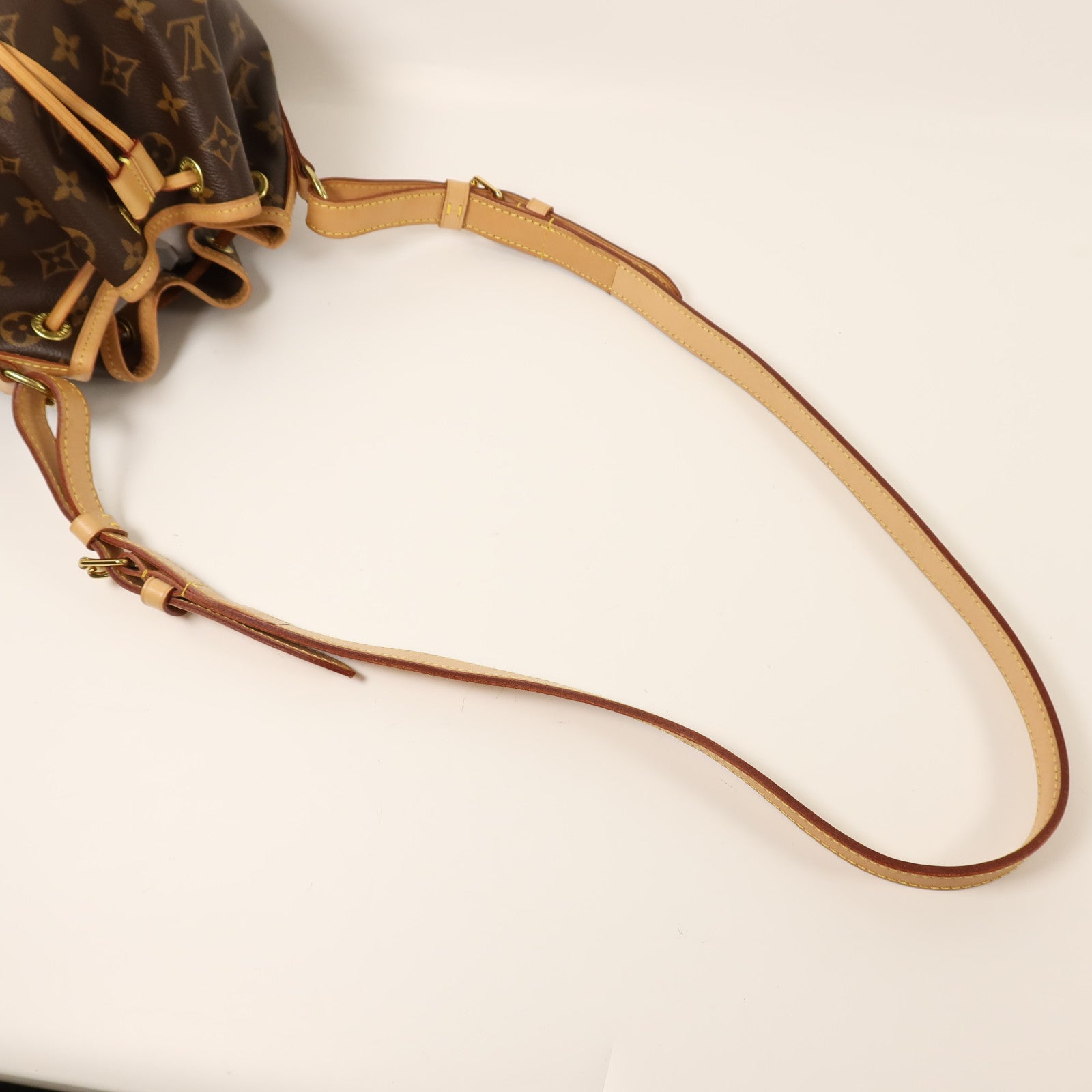 LOUIS VUITTON Monogram Noe BB金扣肩背袋