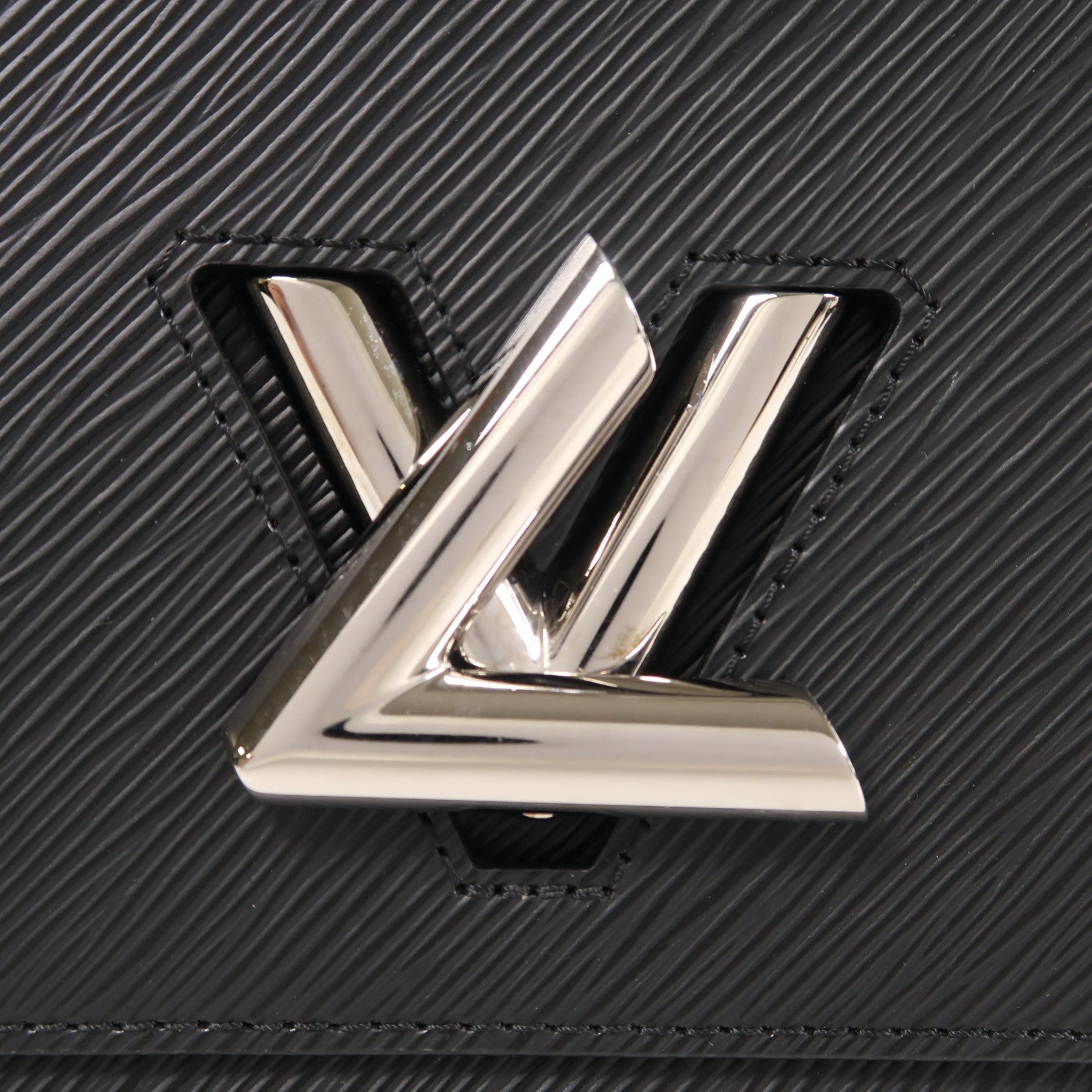 LOUIS VUITTON Epi Twist銀扣鏈帶肩背袋