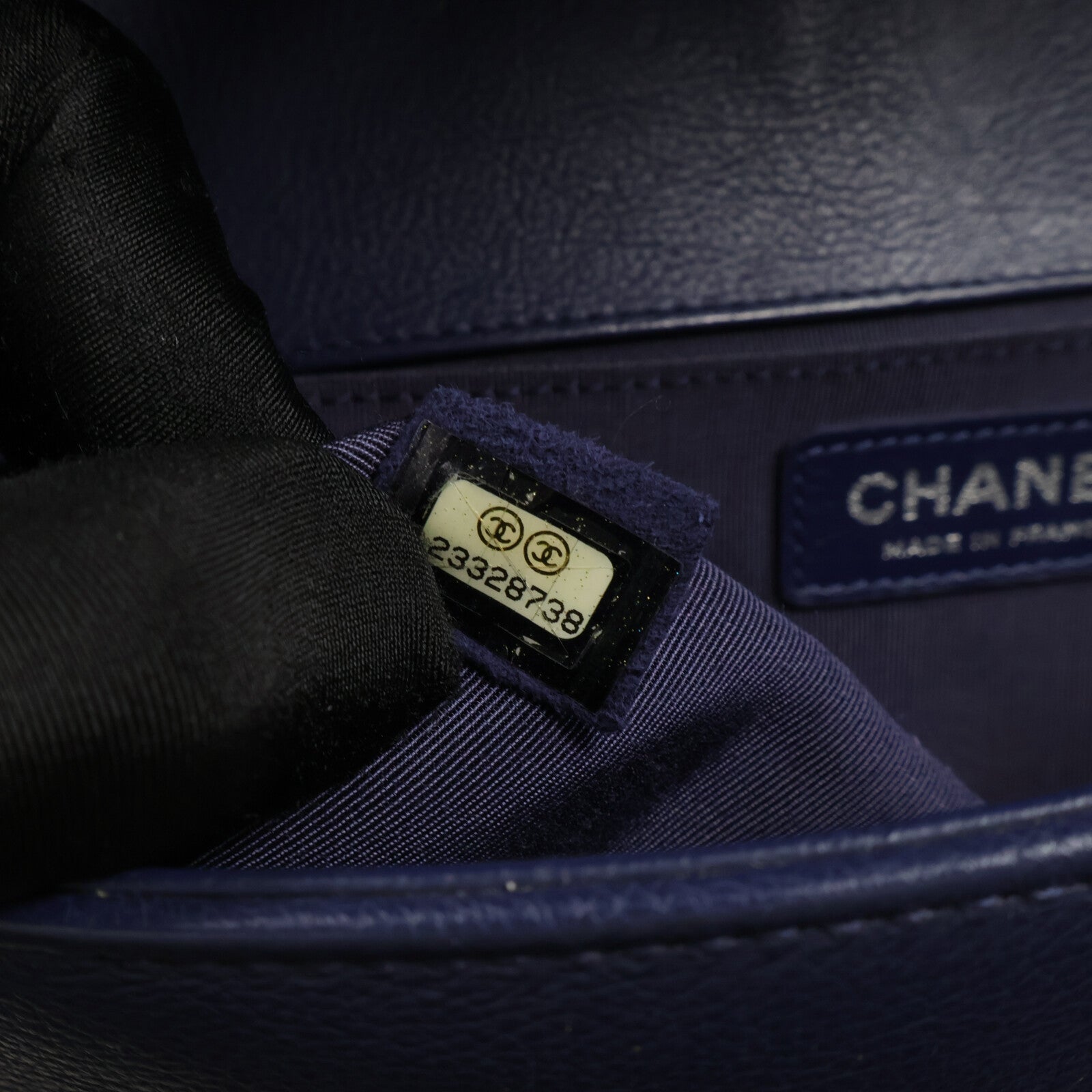 CHANEL 牛皮皮革Boy 25鏈帶肩背袋