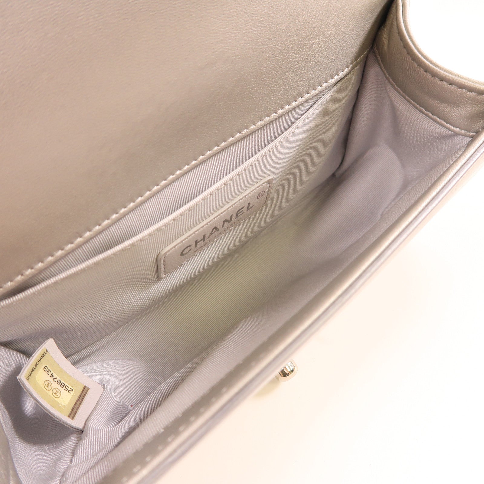 CHANEL 【激減優惠】皮革Boy 20銀扣肩背袋