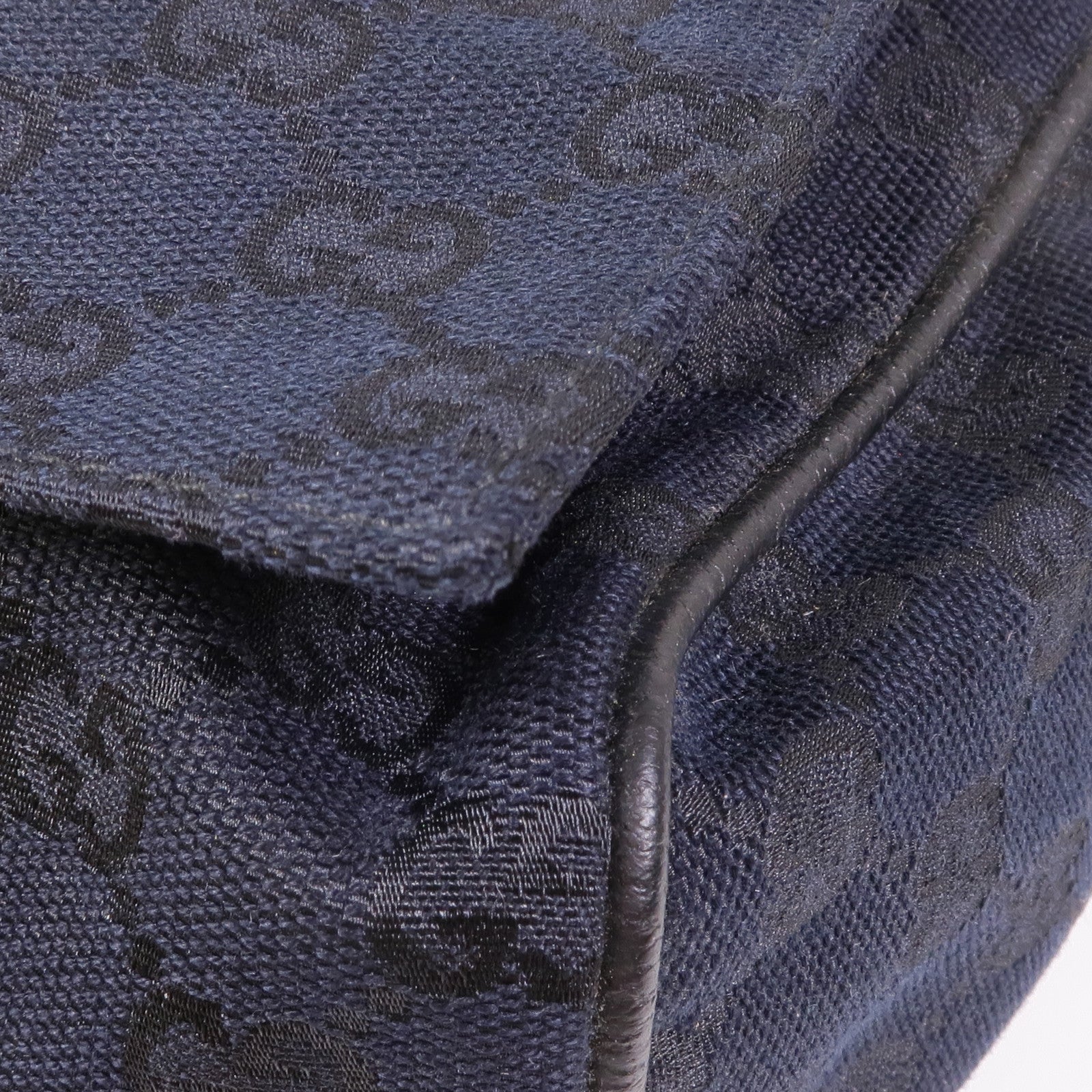 GUCCI 帆布Shoulder Bag銀扣肩背袋