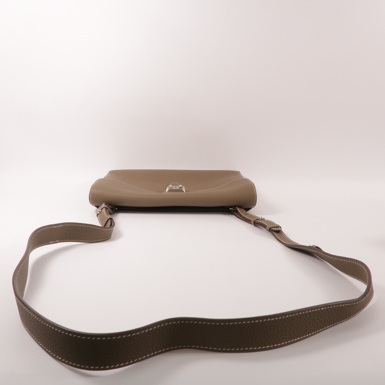 HERMES Togo皮革Depeches 29 Messenger肩背袋Etoupe