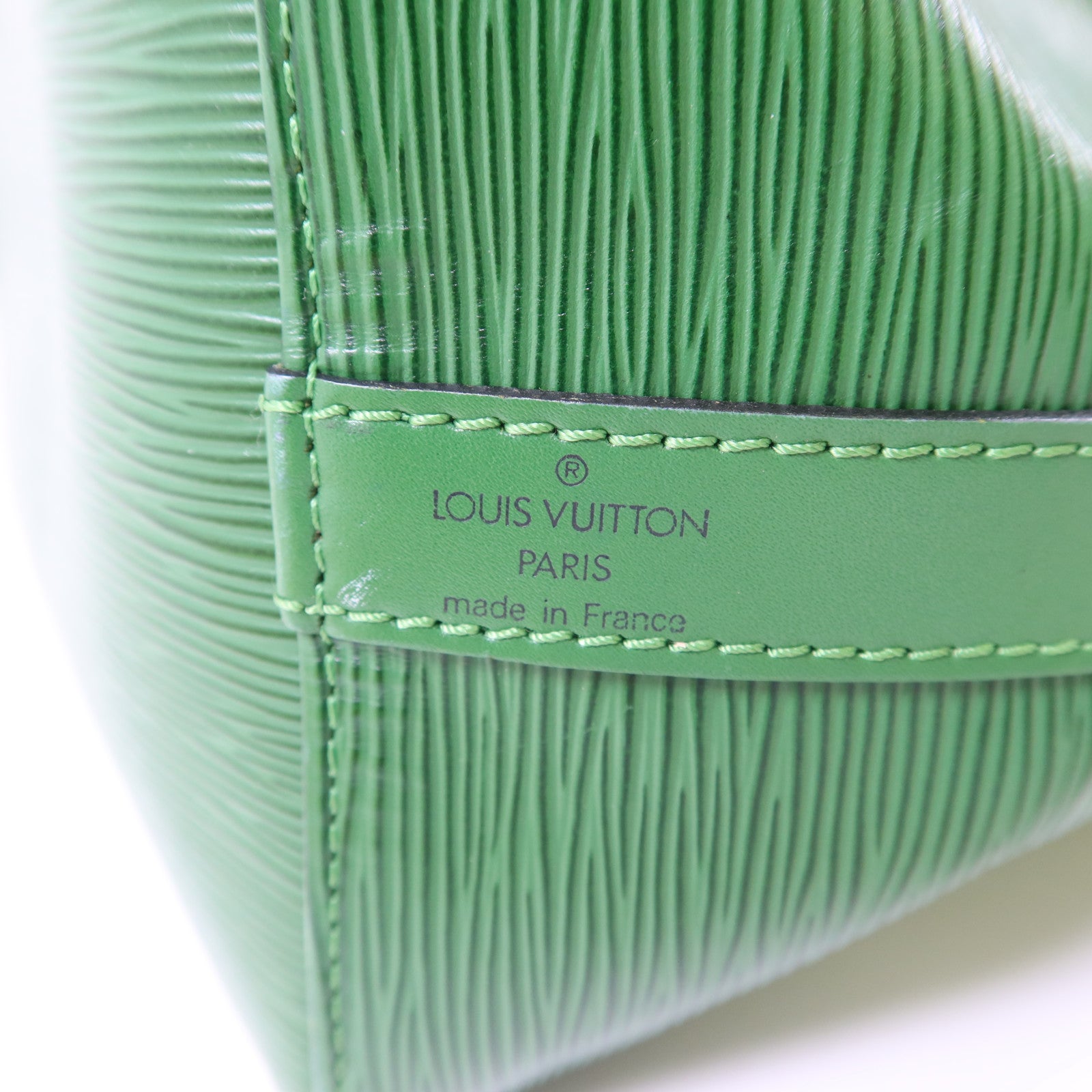 LOUIS VUITTON Epi Petit Noe Bucket金扣肩背袋