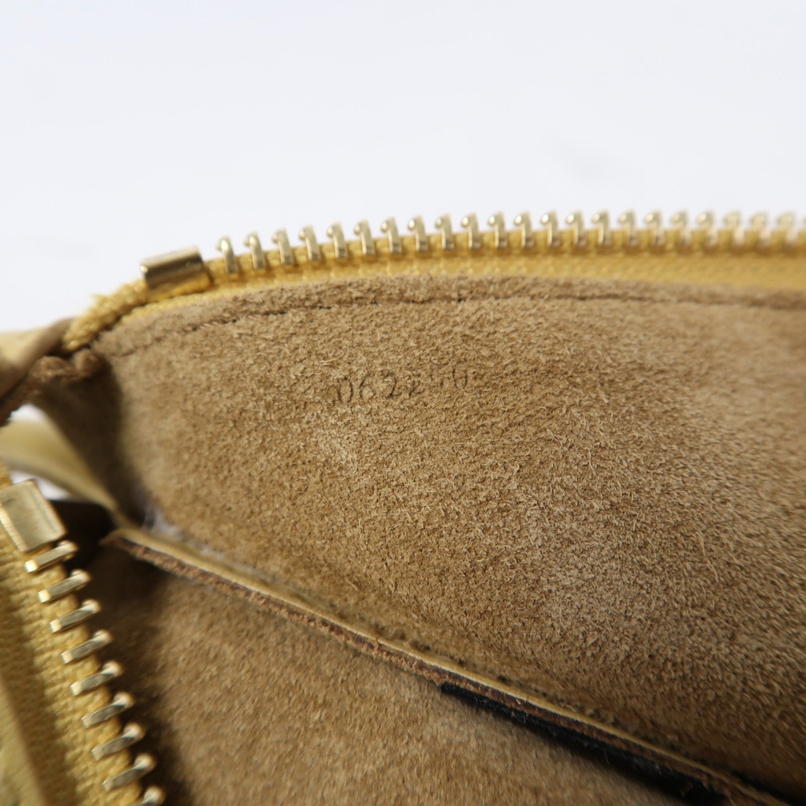 LOEWE 【激減優惠】牛皮皮革Paseo金扣手挽肩背兩用袋黃色