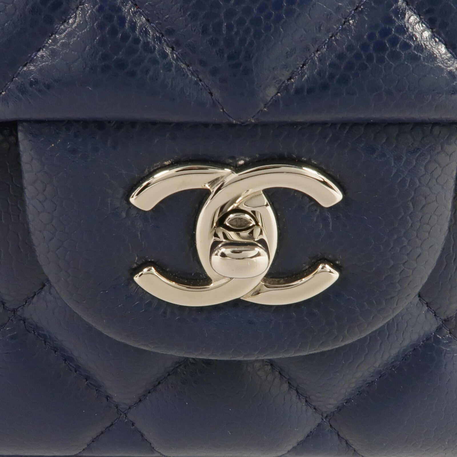 CHANEL 牛皮皮革Large Classic鏈帶肩背袋銀扣鏈帶肩背袋