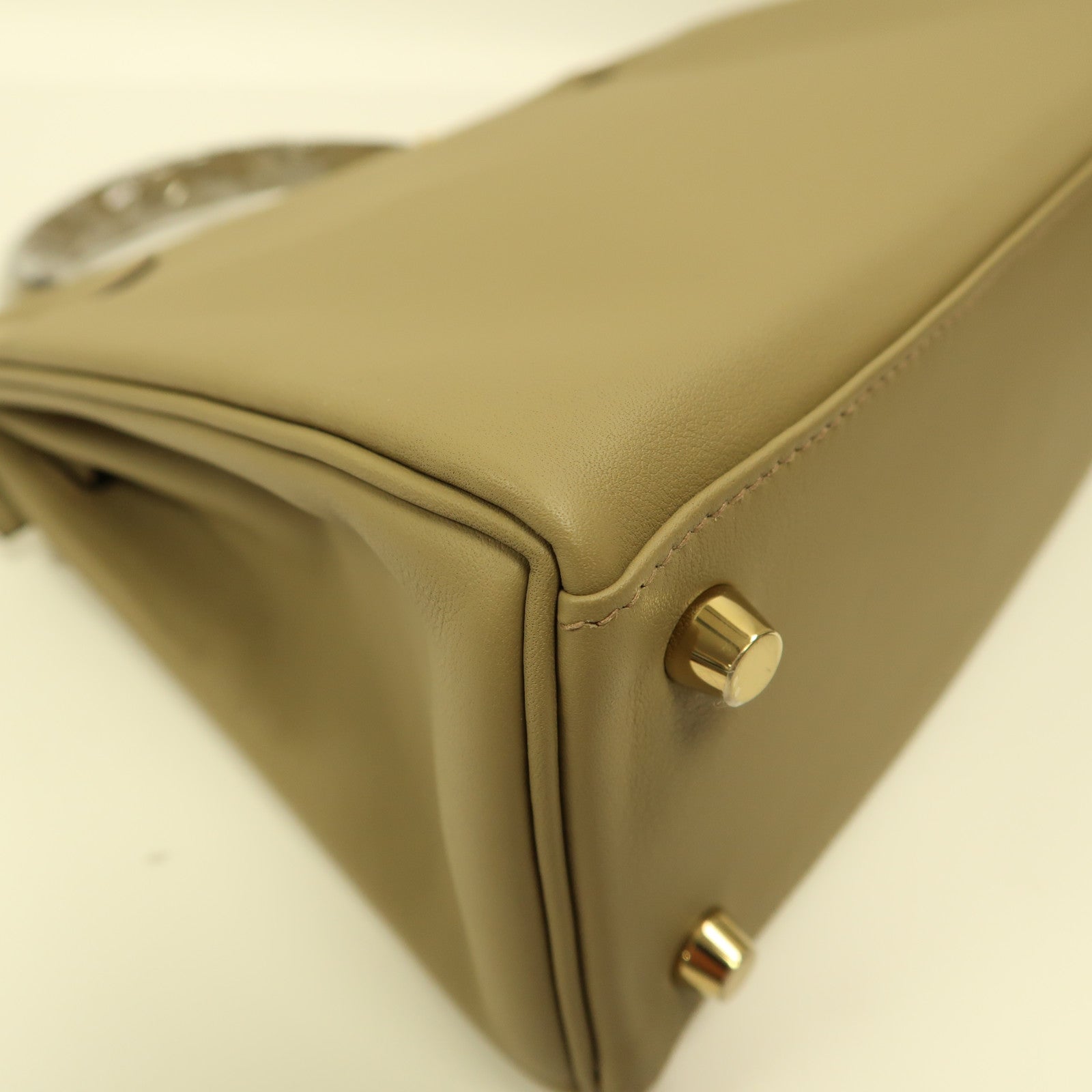HERMES 【激減優惠】Swift皮革Kelly 25金扣手挽肩背兩用袋馬爾法米色
