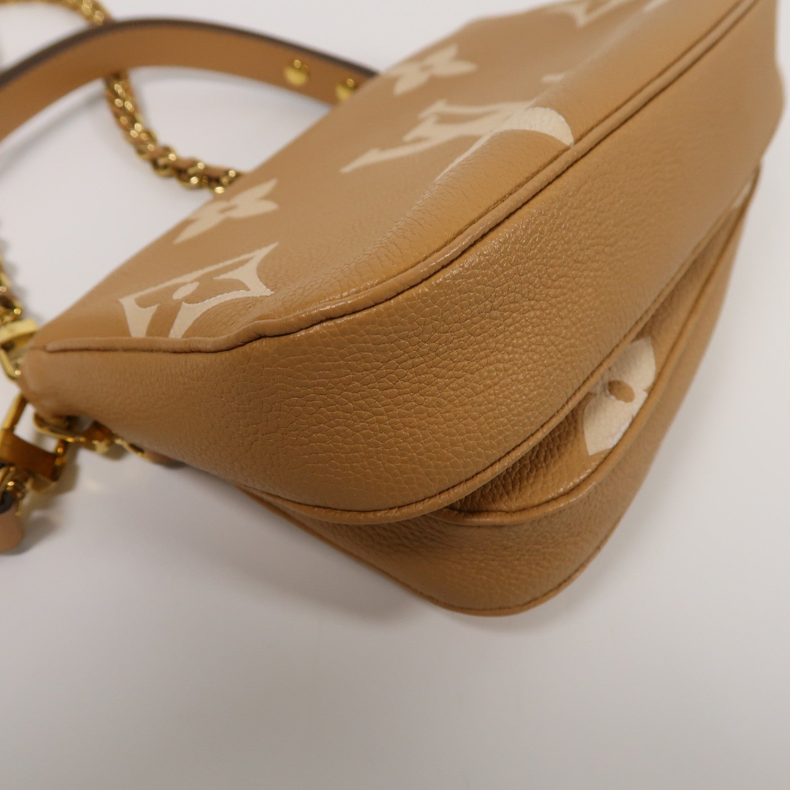 LOUIS VUITTON Monogram Empreinte Multi Pochette Accessoires金扣鏈帶手挽肩背兩用袋淺棕色/米色