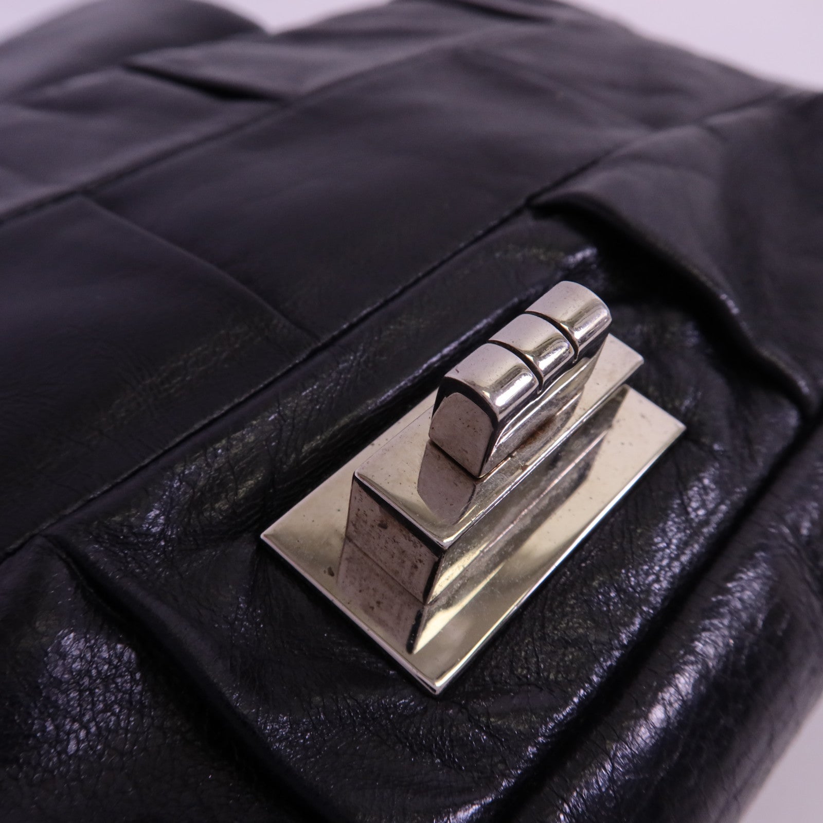 CHANEL 牛皮皮革Chain Shoulder銀扣鏈帶肩背袋