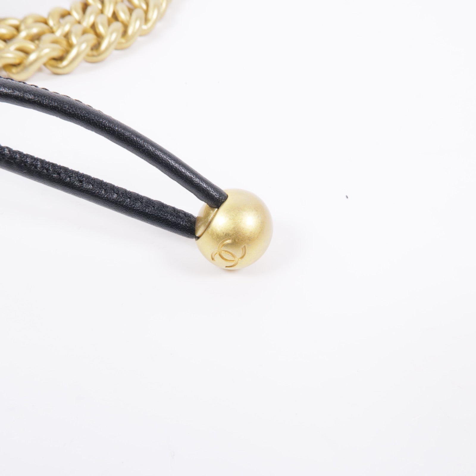 CHANEL 牛皮皮革Bucket金扣鏈帶肩背袋