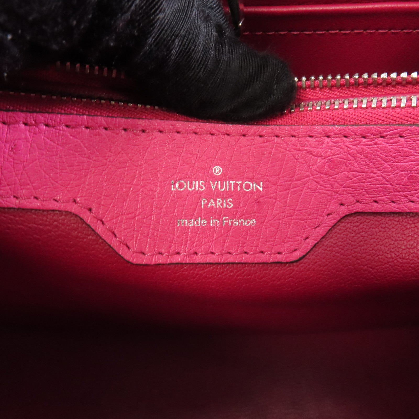 LOUIS VUITTON 鴕鳥皮革Capucines MM銀扣手挽袋Fuchsia粉紅色
