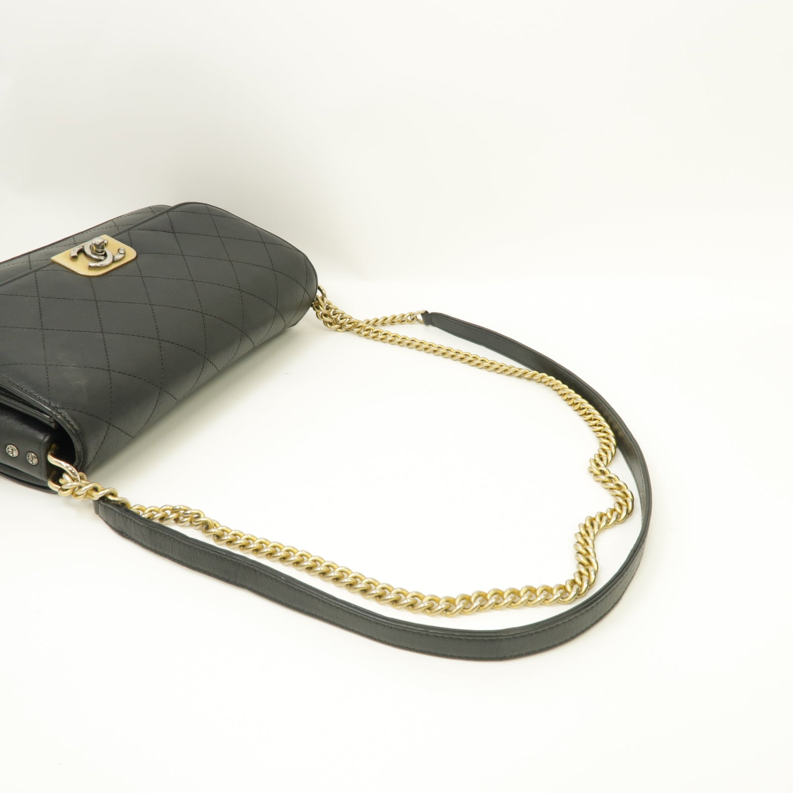 CHANEL 【激減優惠】菱格牛皮皮革Chain Shoulder Bag金扣鏈帶肩背袋黑色