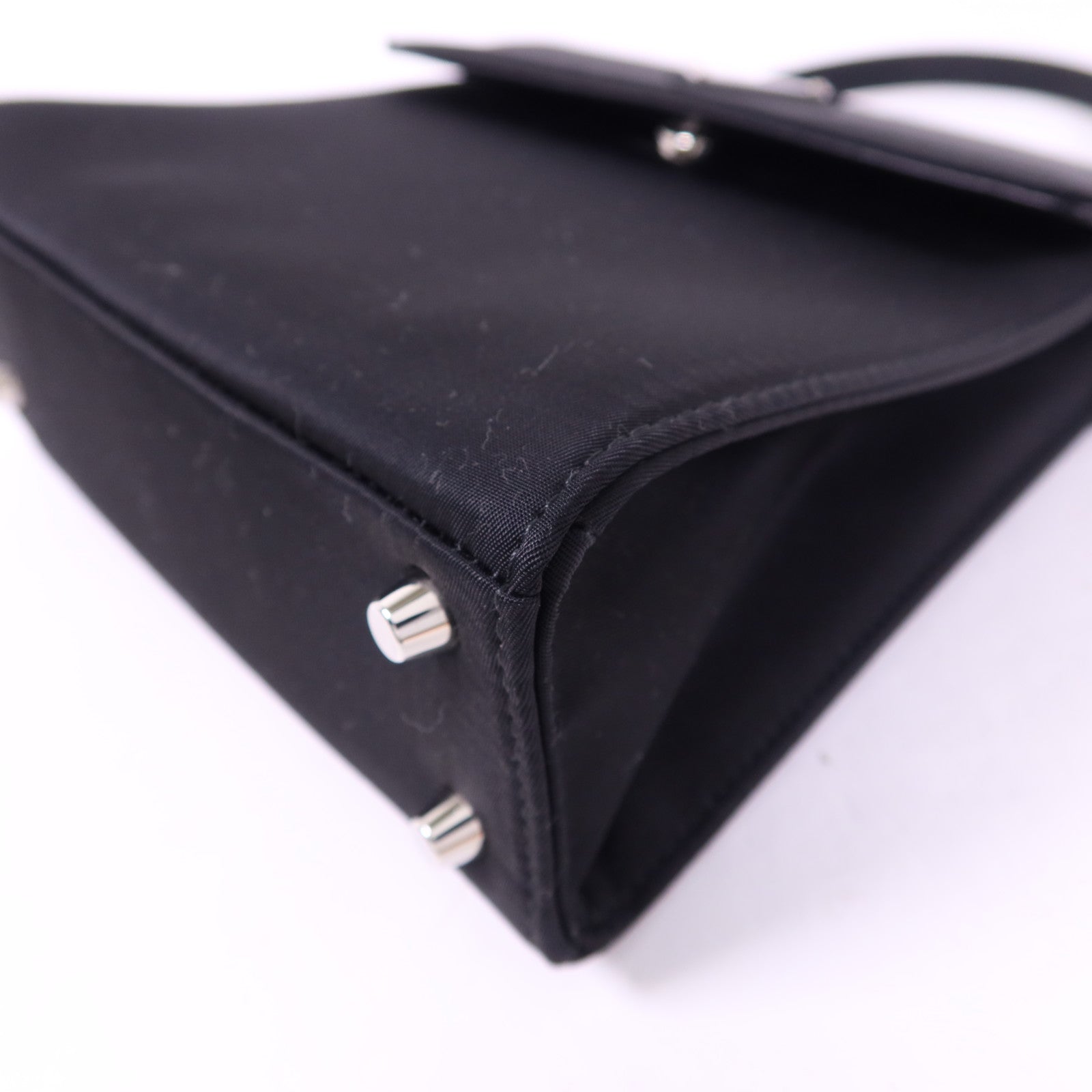 PRADA 尼龍Handbag銀扣手挽袋