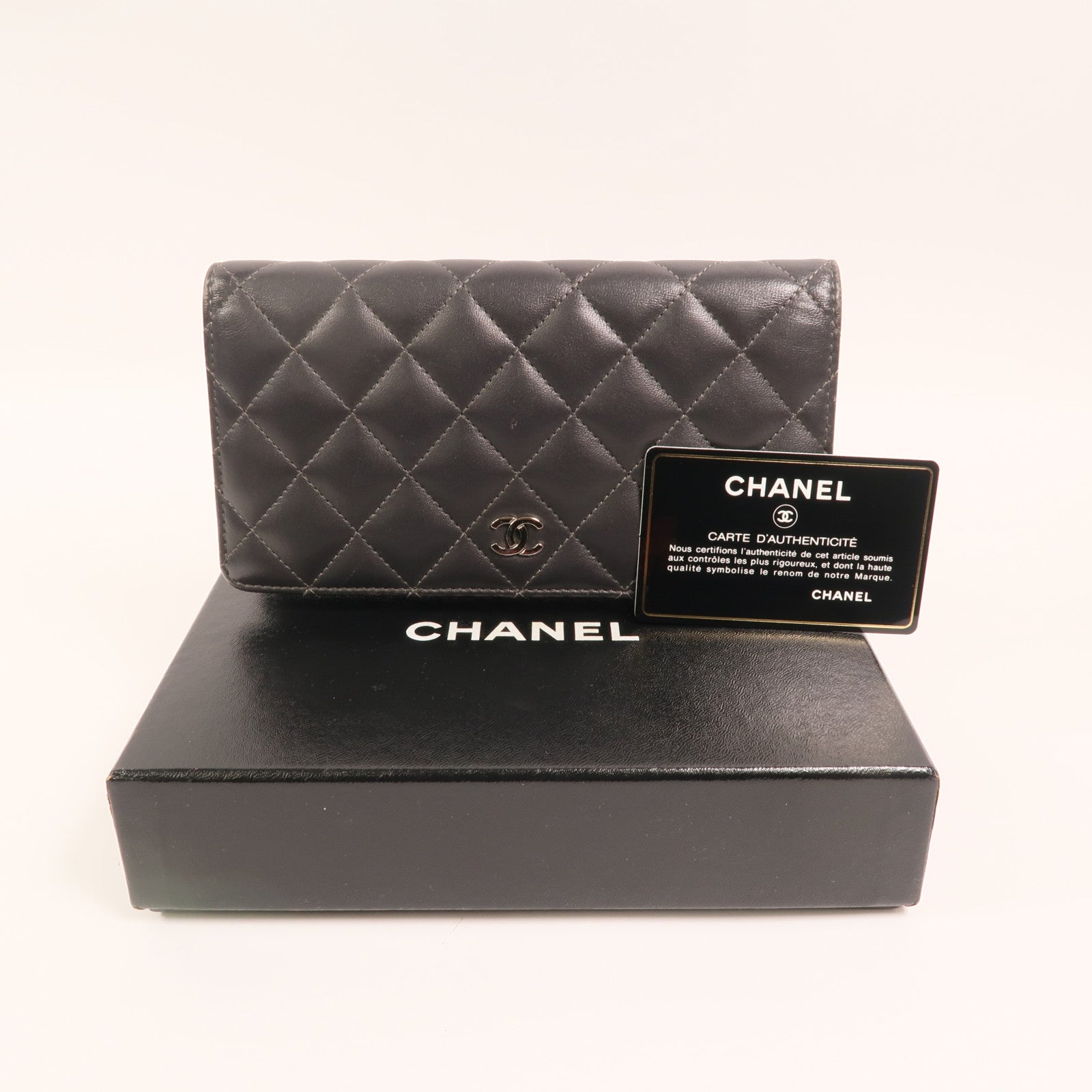CHANEL 羊皮皮革Long Wallet銀扣長錢包
