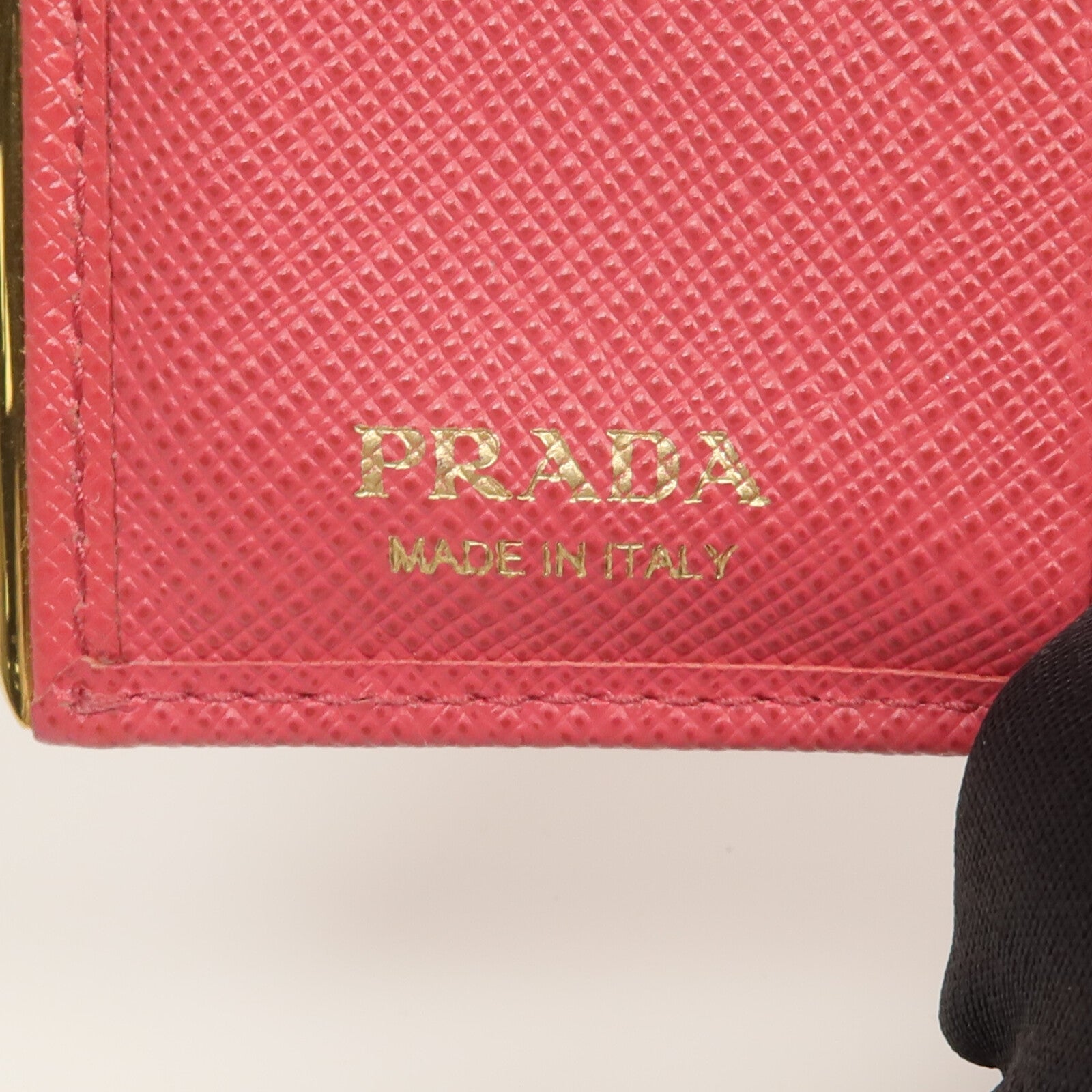 PRADA Saffianop皮革Wallet金扣錢包