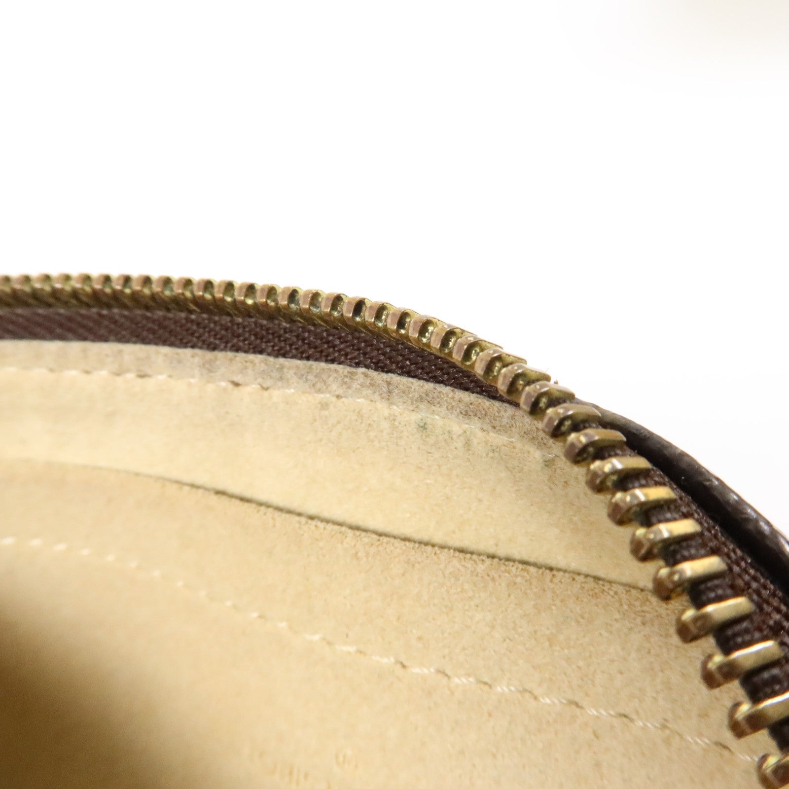 LOUIS VUITTON Monogram Pochette Milla金扣鏈帶手挽袋