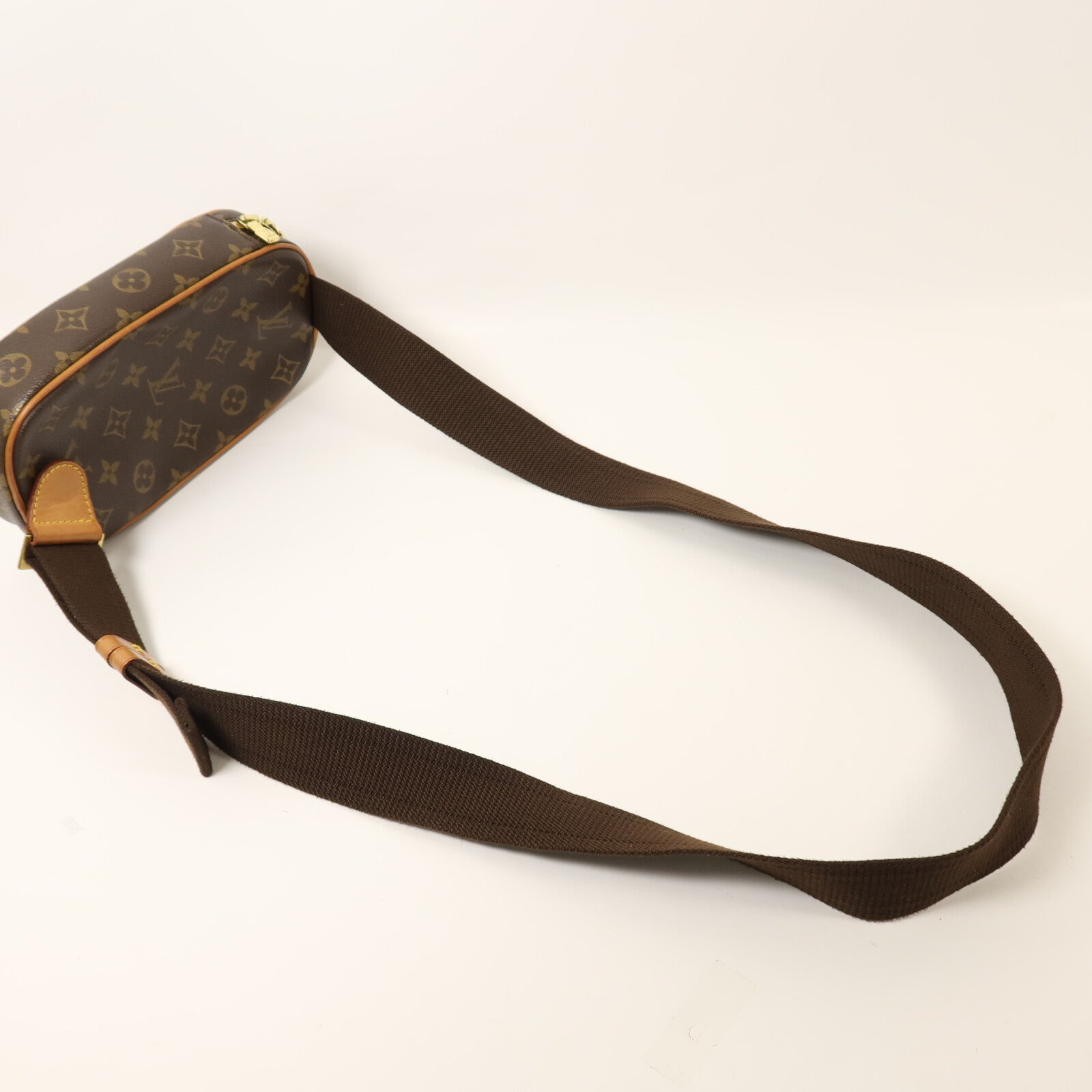LOUIS VUITTON Monogram Pochette Gange金扣肩背袋