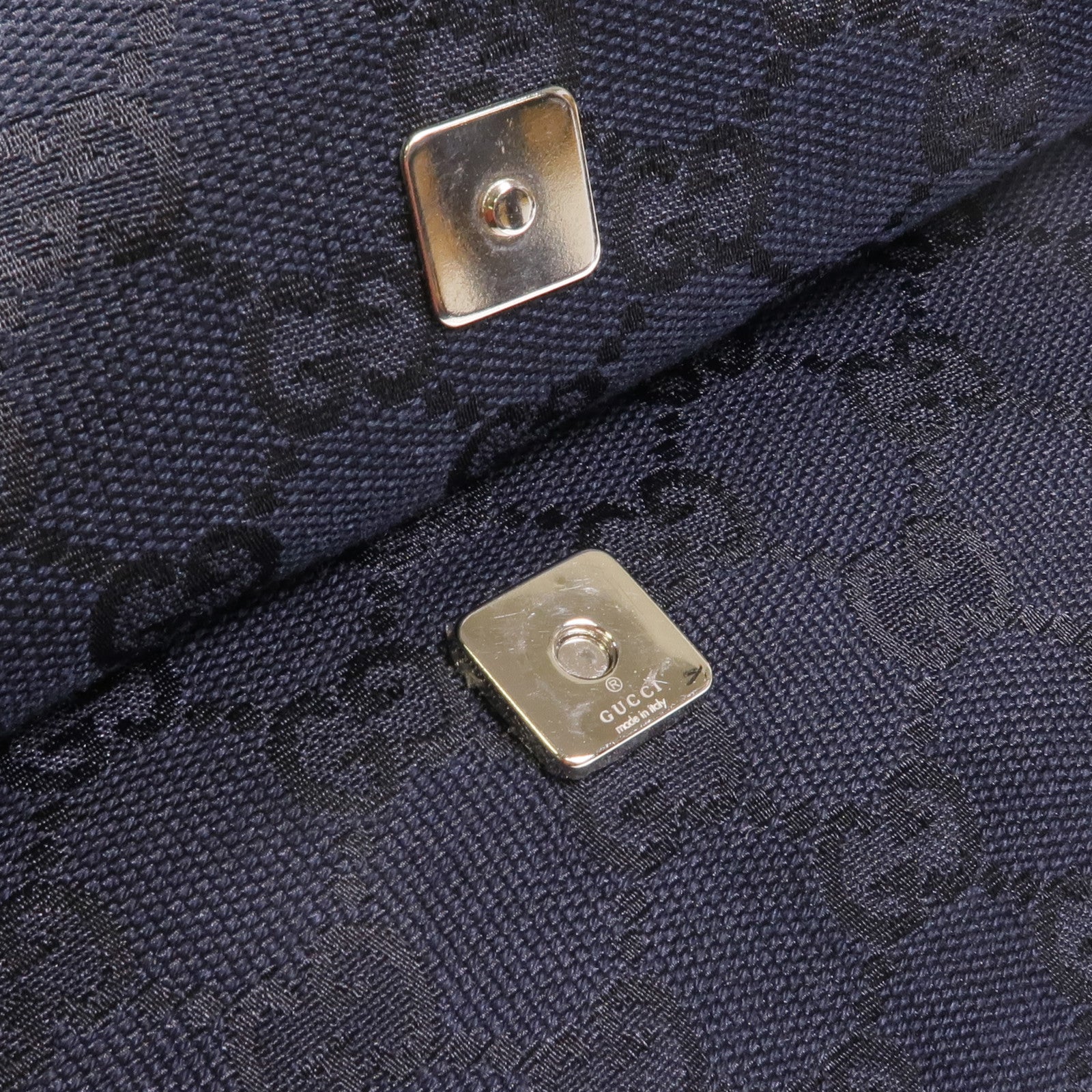 GUCCI 帆布Shoulder Bag銀扣肩背袋