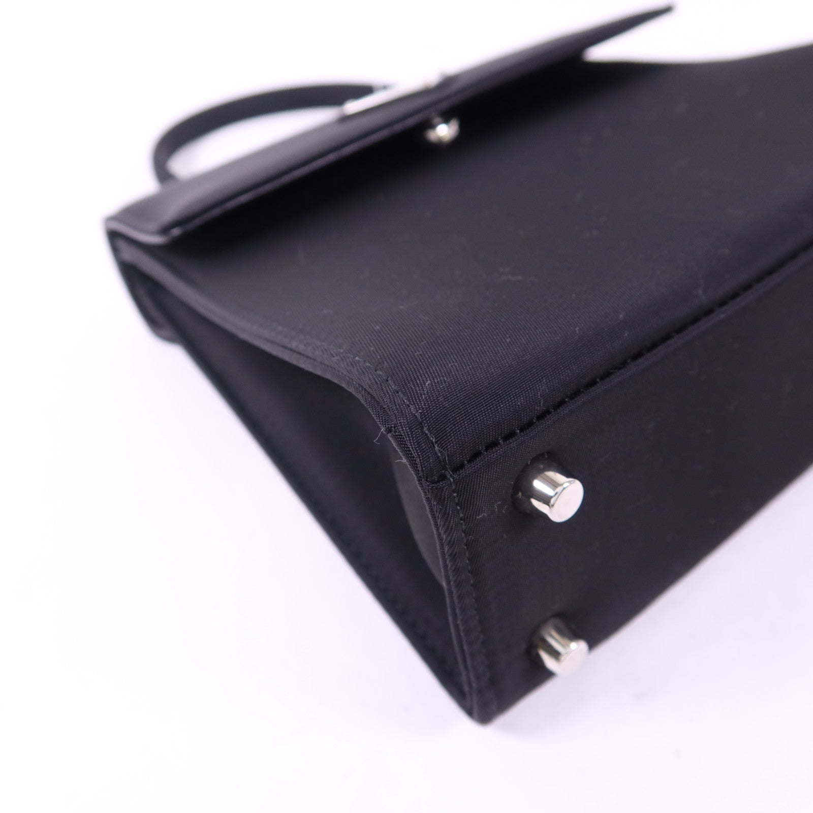 PRADA 尼龍Handbag銀扣手挽袋