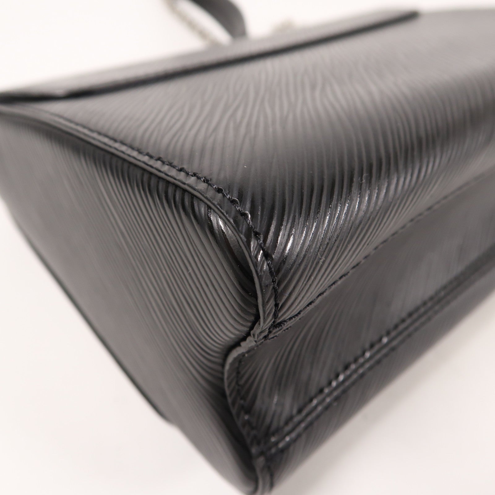 LOUIS VUITTON Epi Twist銀扣鏈帶肩背袋